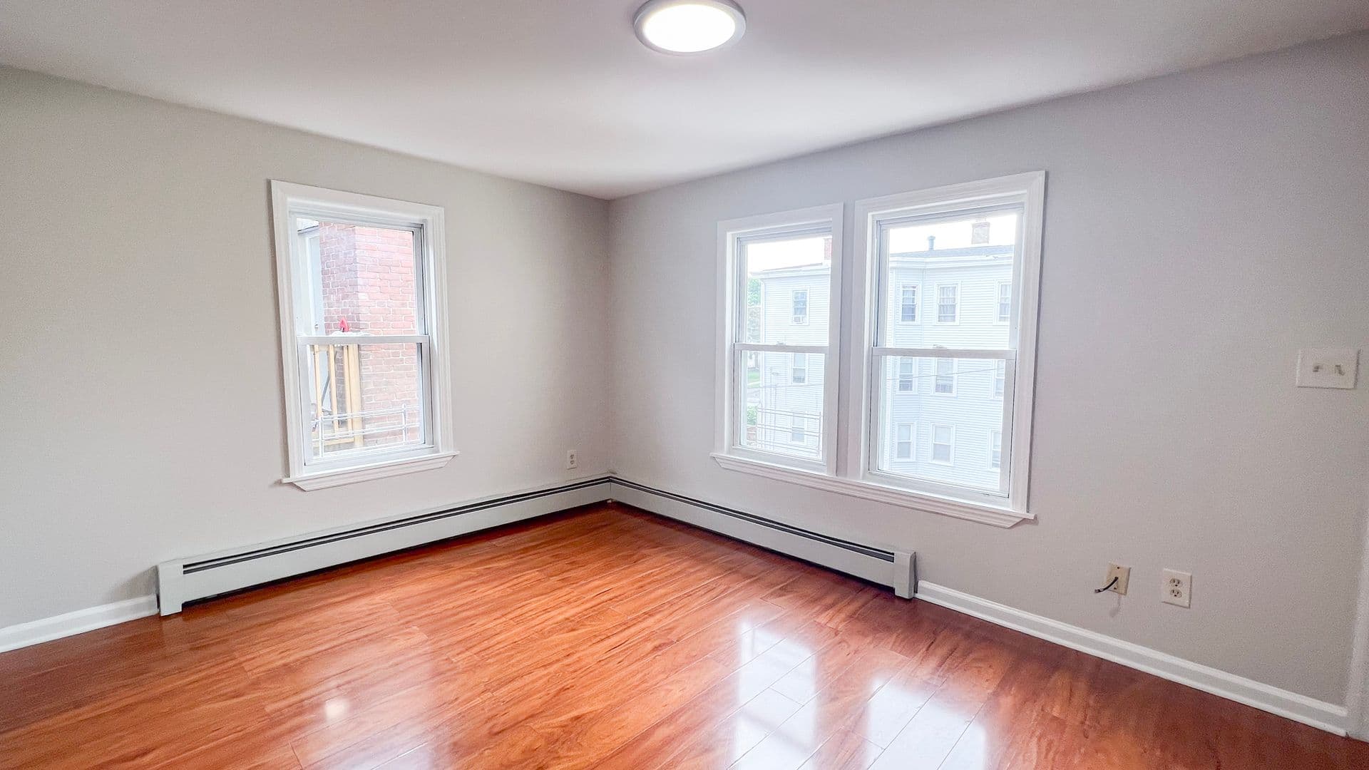 Hartford Apartment: 295 Franklin Ave