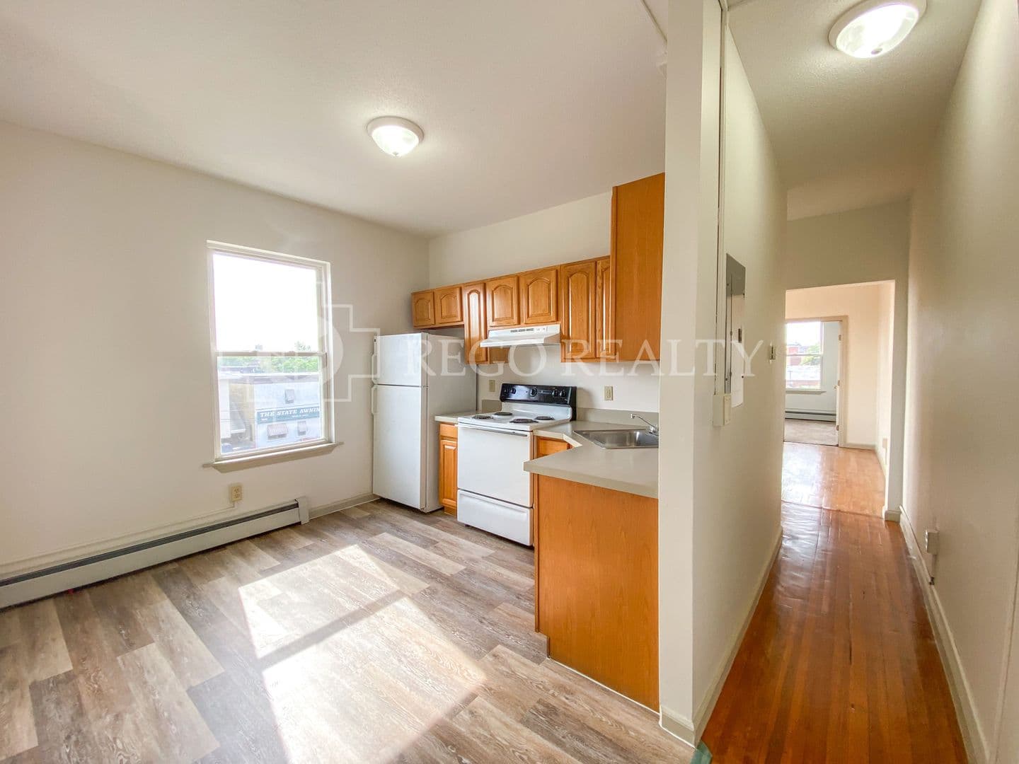 Hartford Apartment: 277 Buckingham St