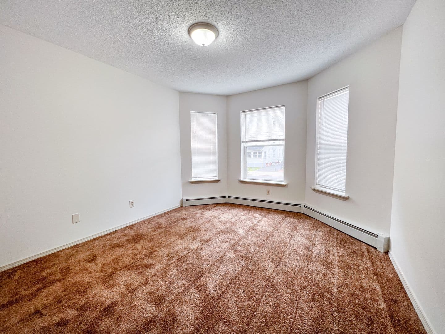 Hartford Apartment: 50 Elliott St