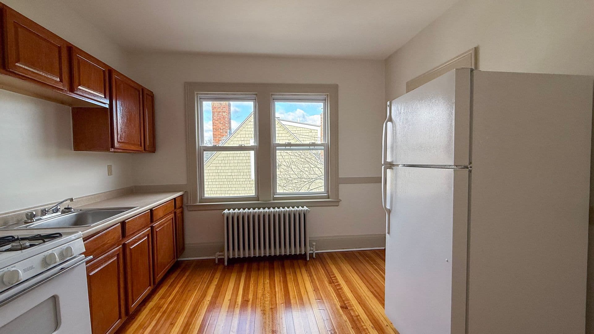 Hartford Apartment: 46 Grace St