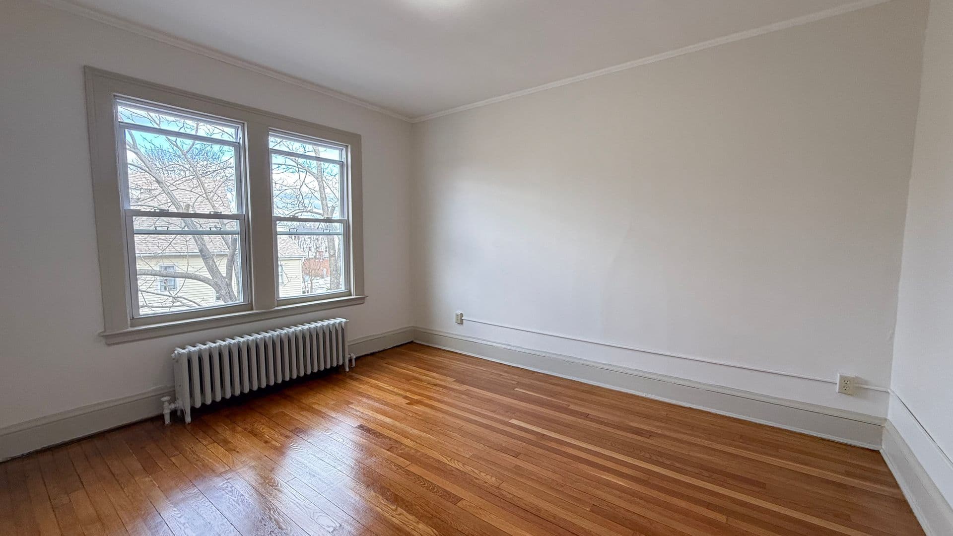 Hartford Apartment: 46 Grace St