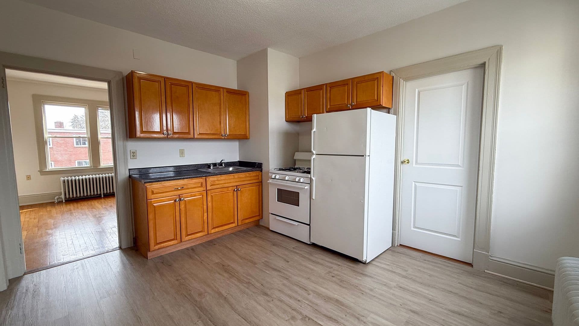 Hartford Apartment: 60-62 School St