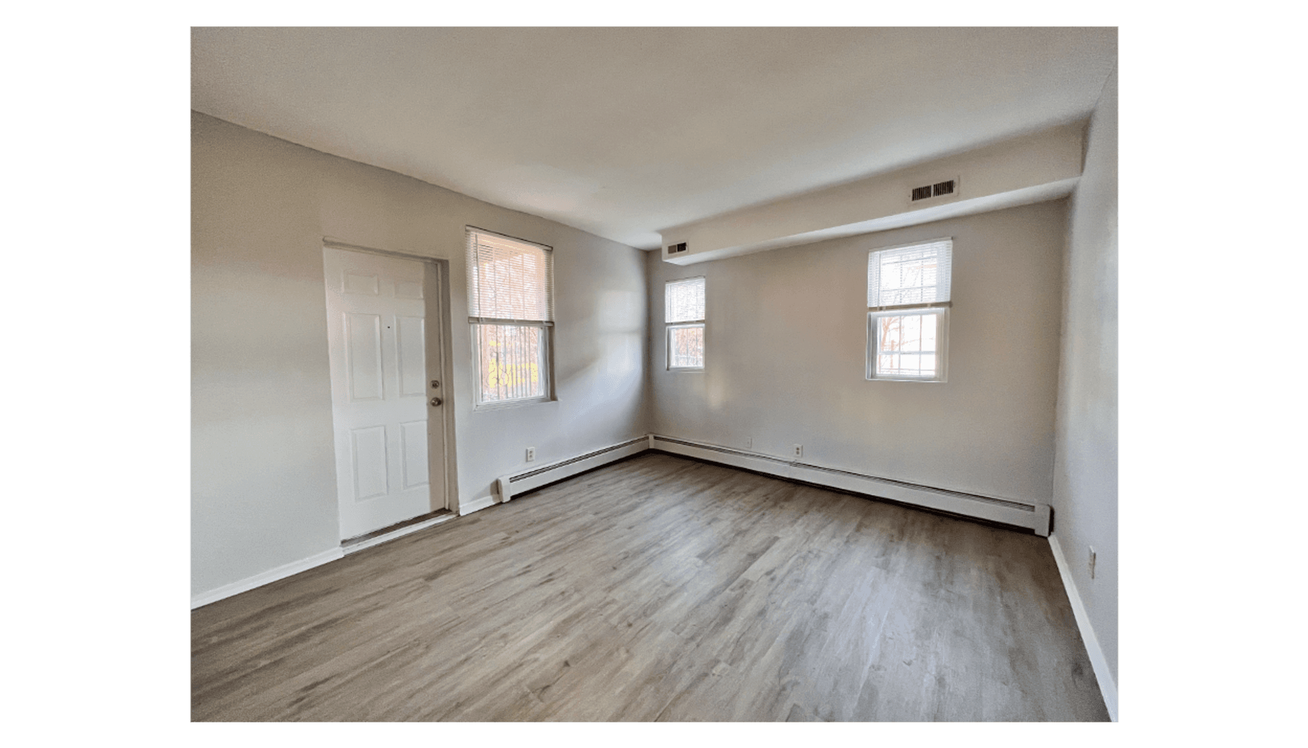 Hartford Apartment: 116 Brook St