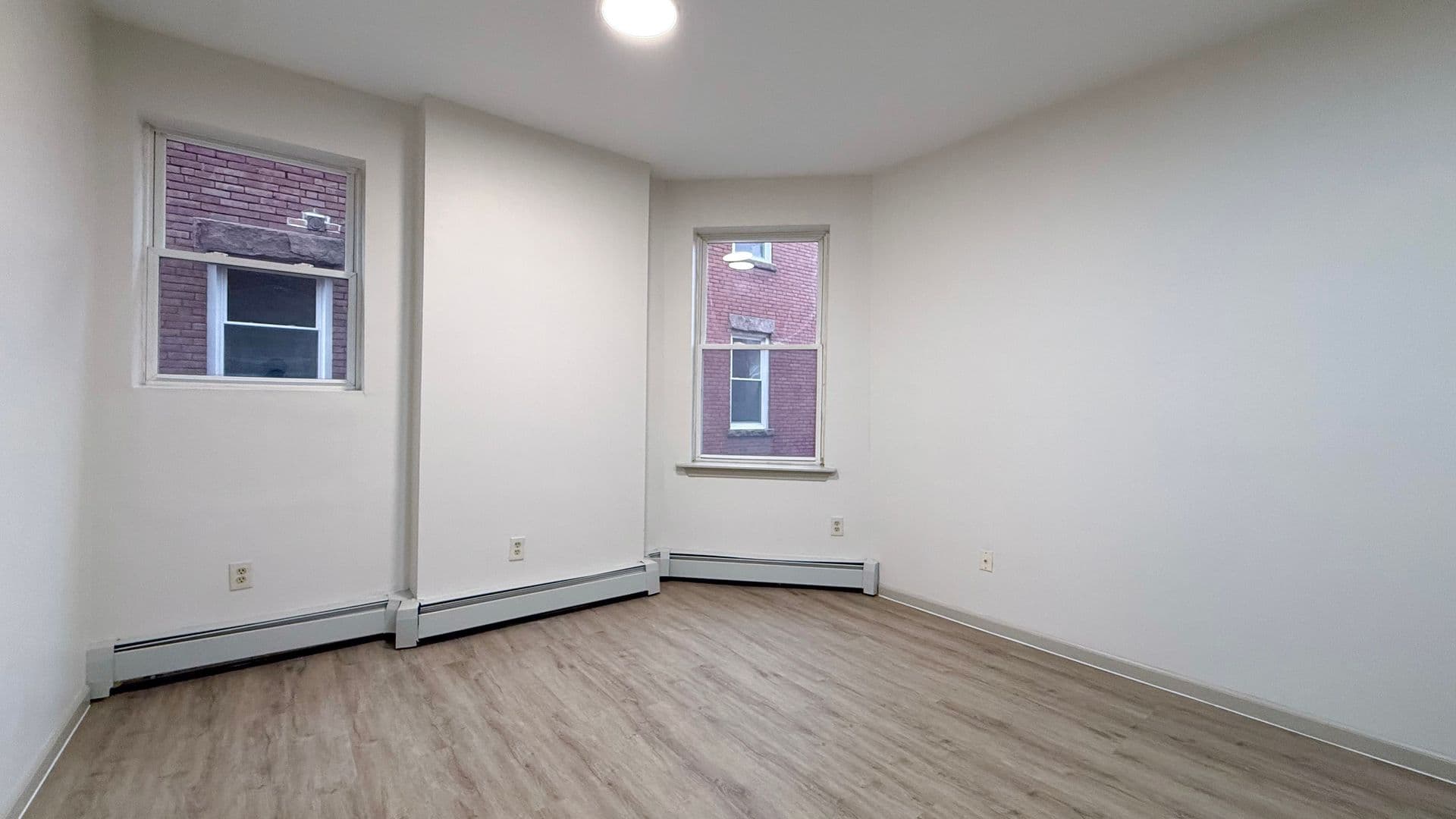 Hartford Apartment: 686-688 Broad St