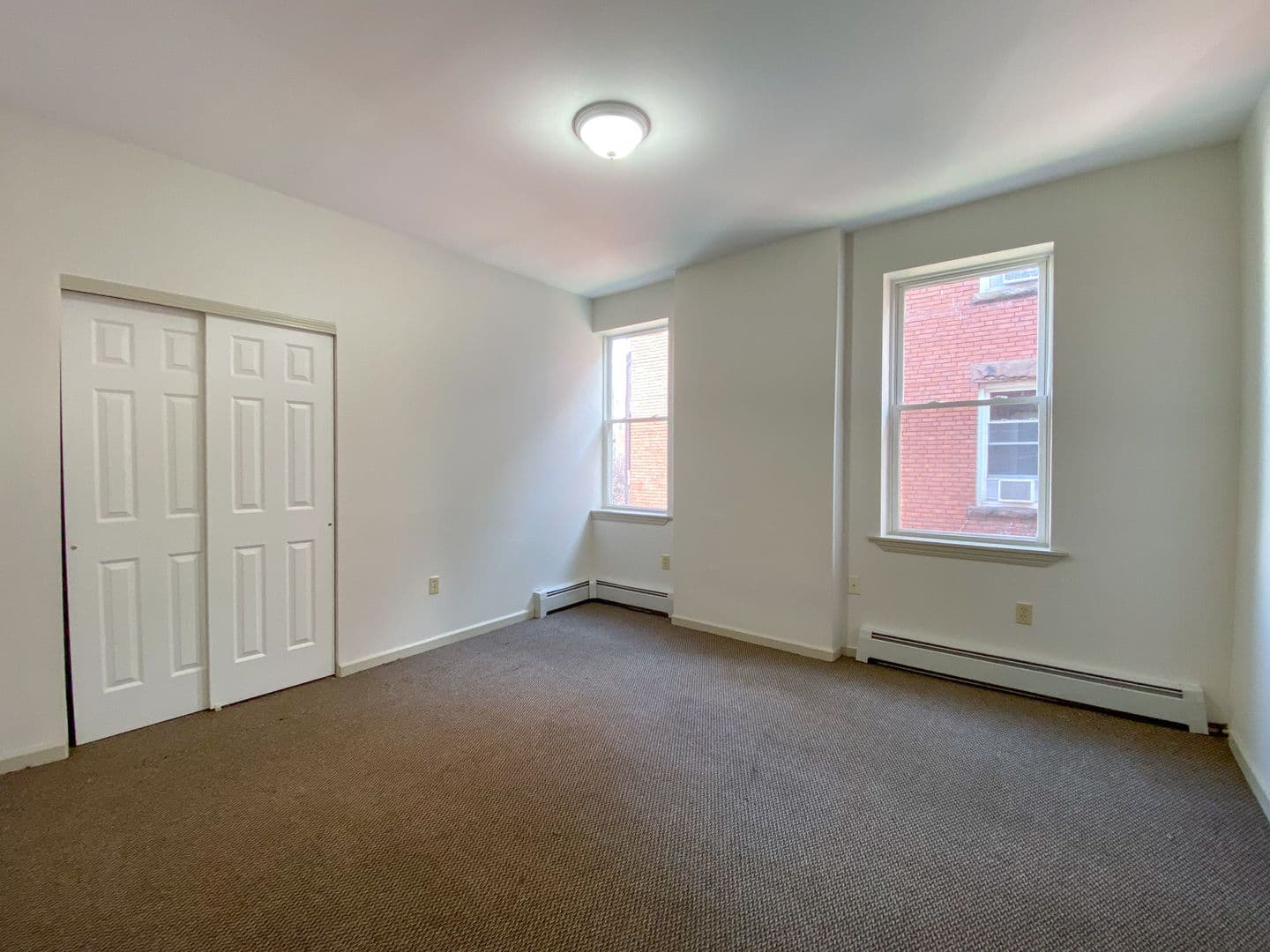 Hartford Apartment: 698-700 Broad St
