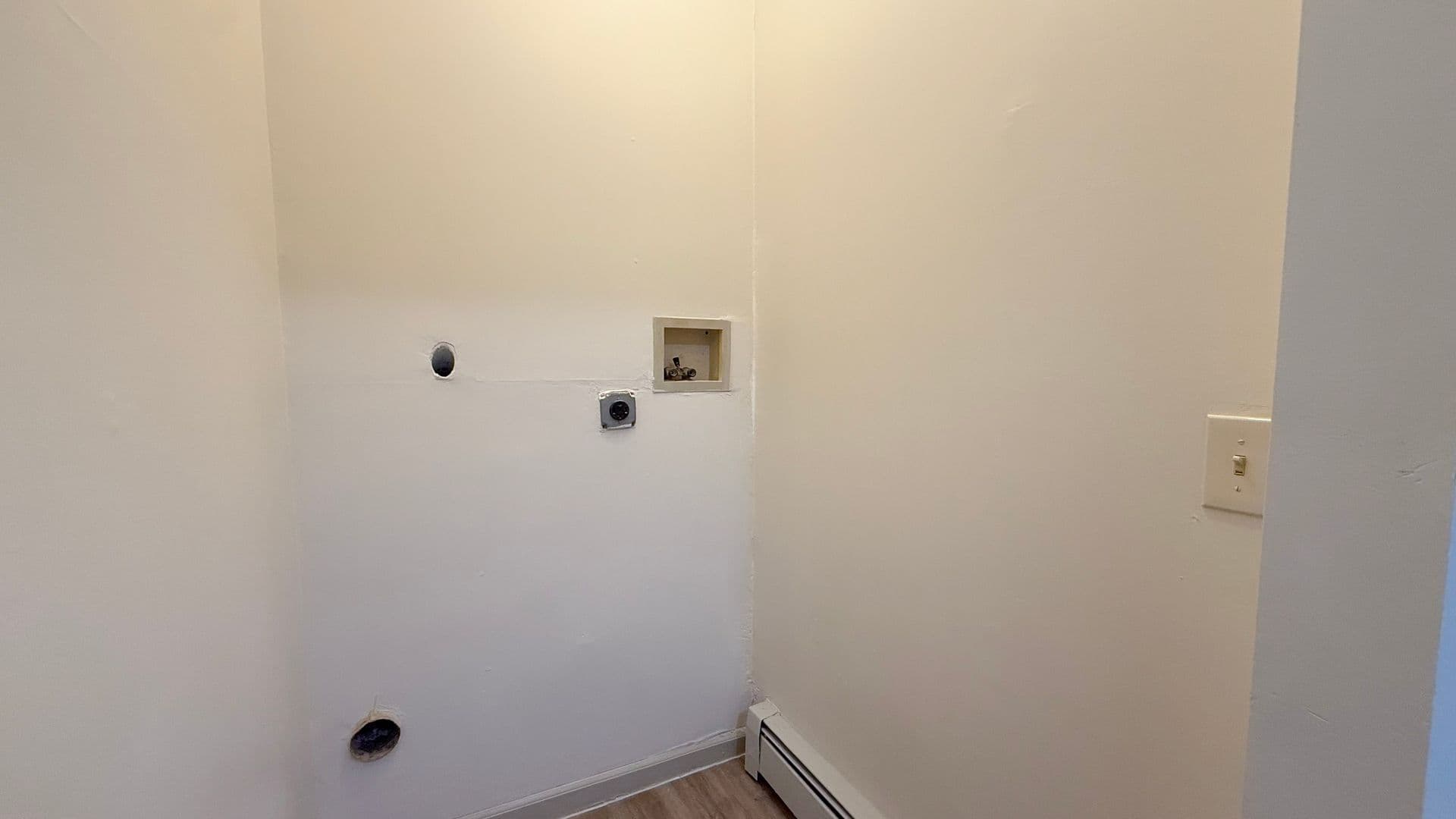 Hartford Apartment: 686-688 Broad St