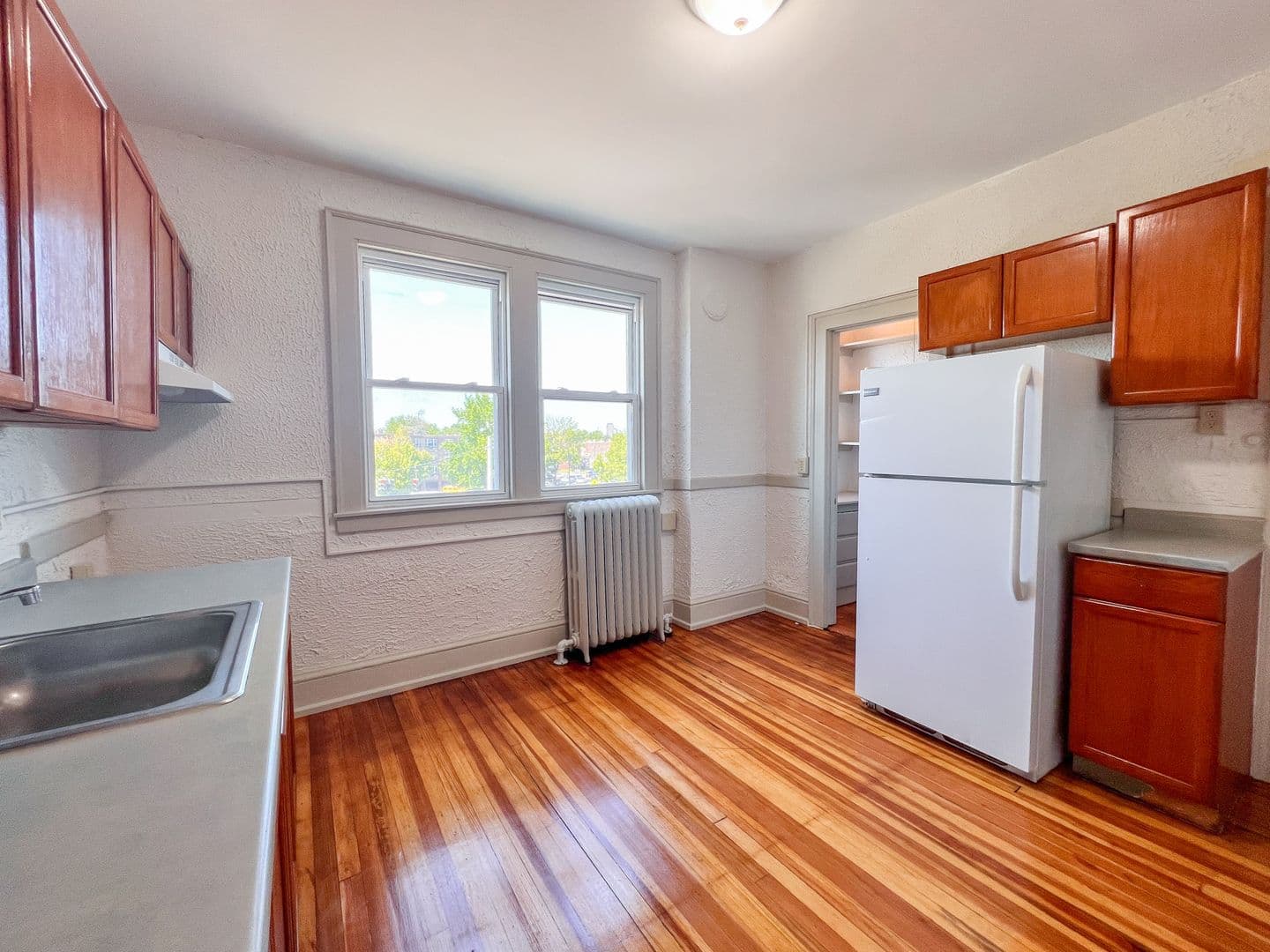 Hartford Apartment: 808-812 Maple Ave