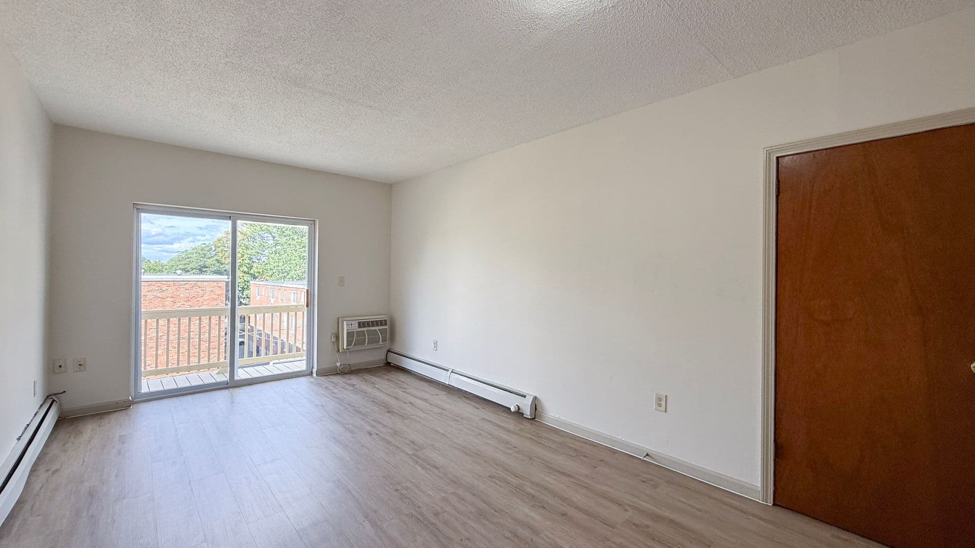 Hartford Apartment: 45 Allen Pl