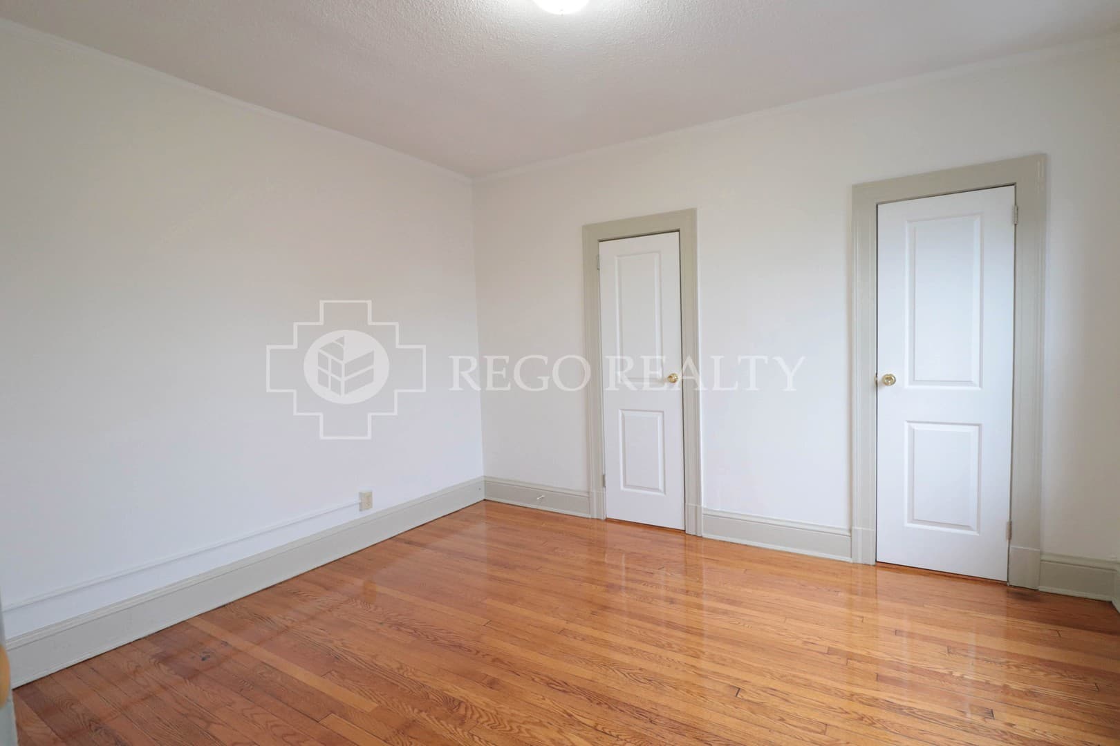 Hartford Apartment: 60-62 School St