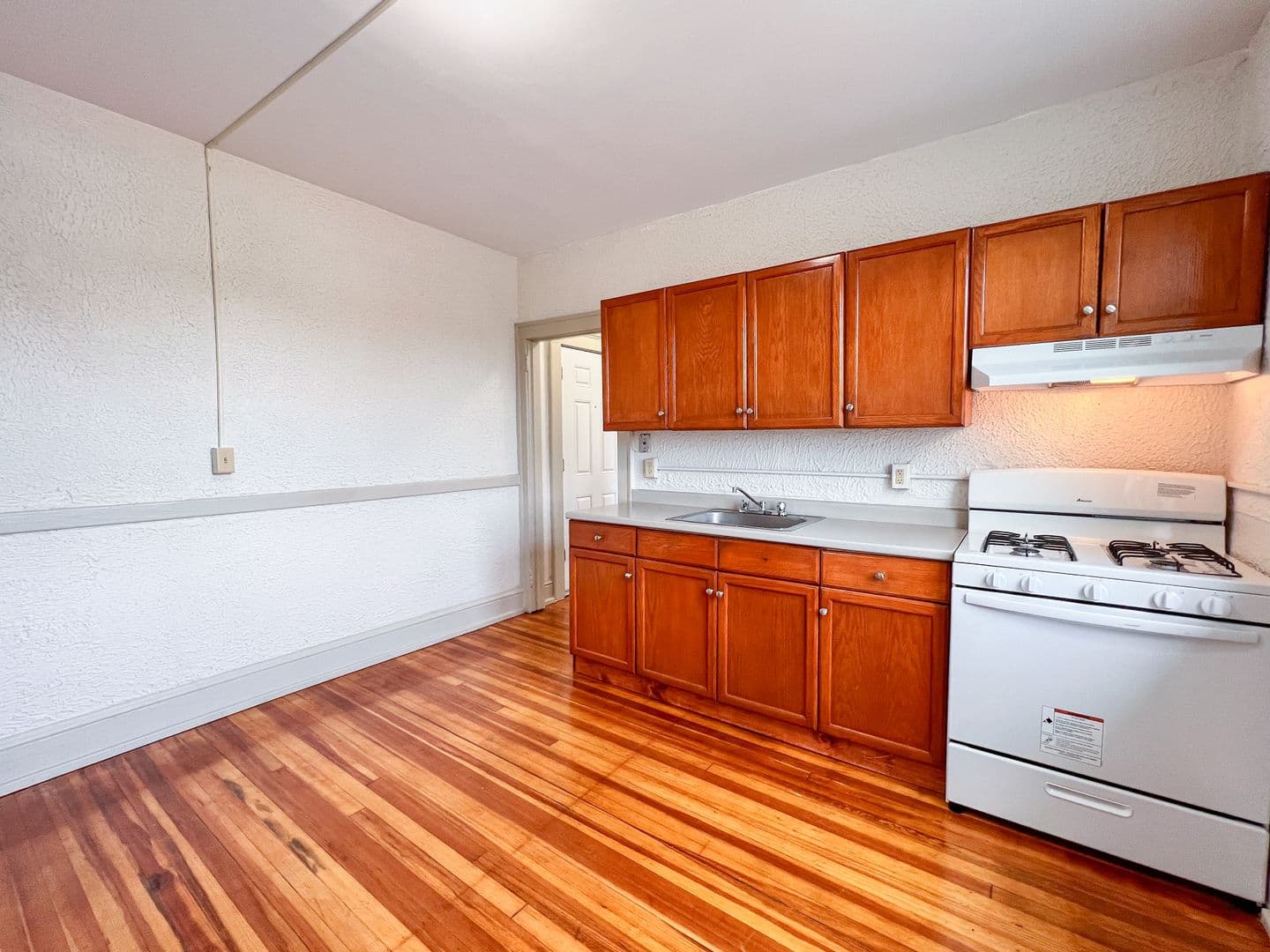 Hartford Apartment: 808-812 Maple Ave