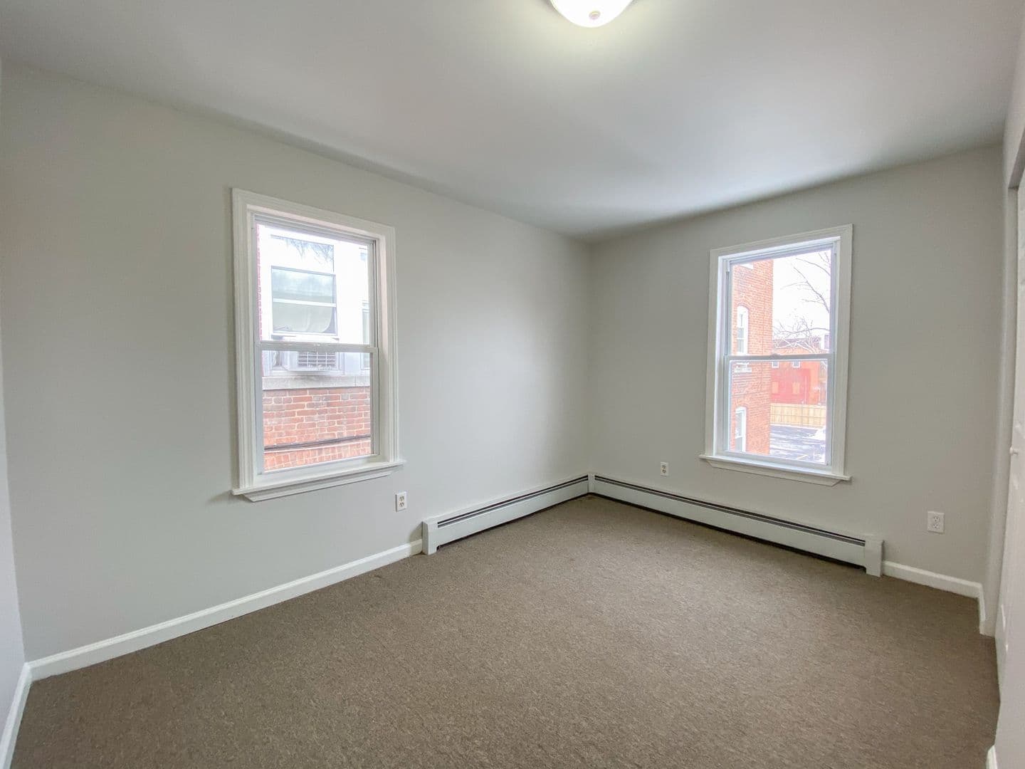 Hartford House: 158 Ward St