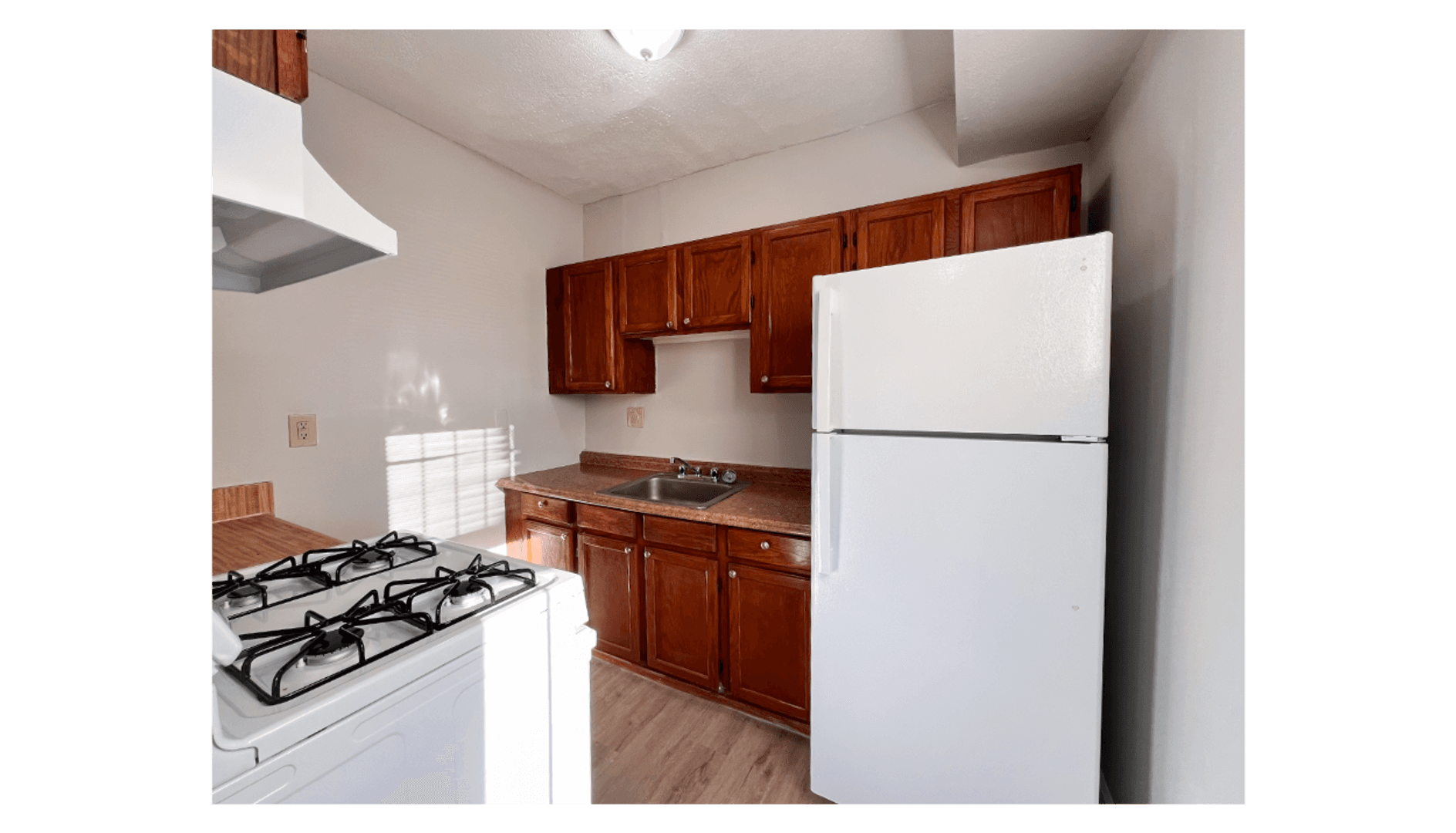 Hartford Apartment: 116 Brook St