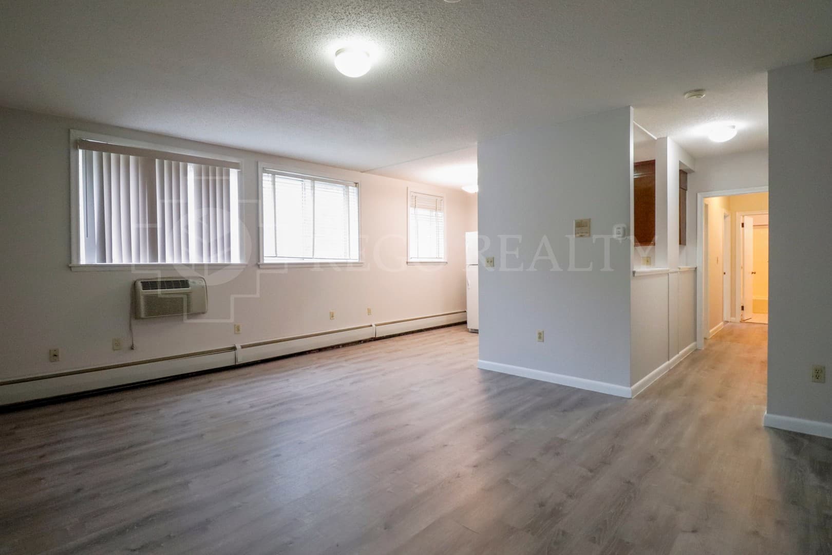 Hartford Apartment: 70 Russ Street