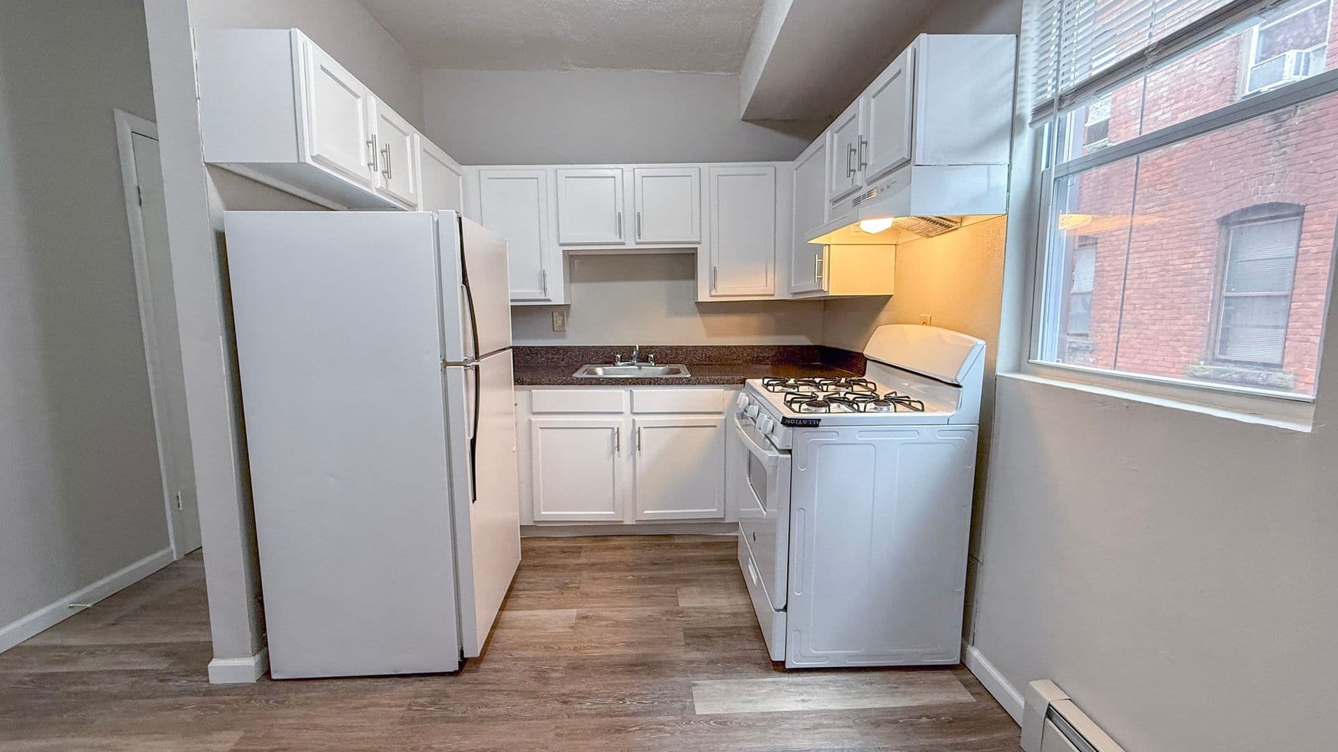 Hartford Apartment: 422-424 Garden St