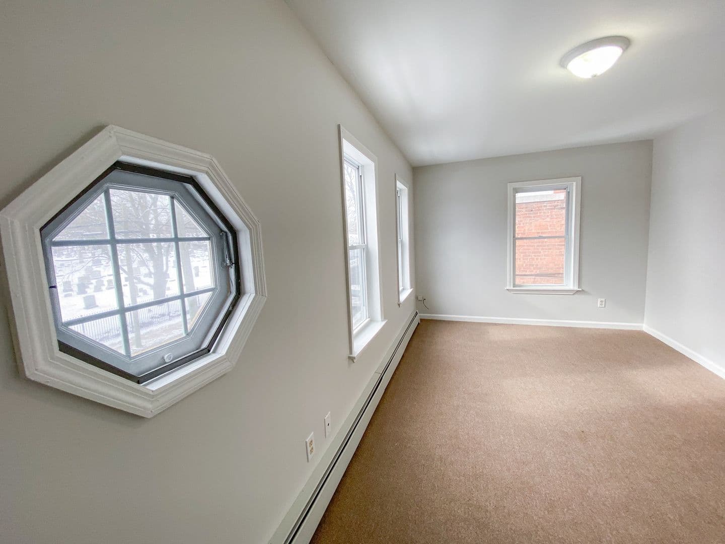 Hartford House: 158 Ward St