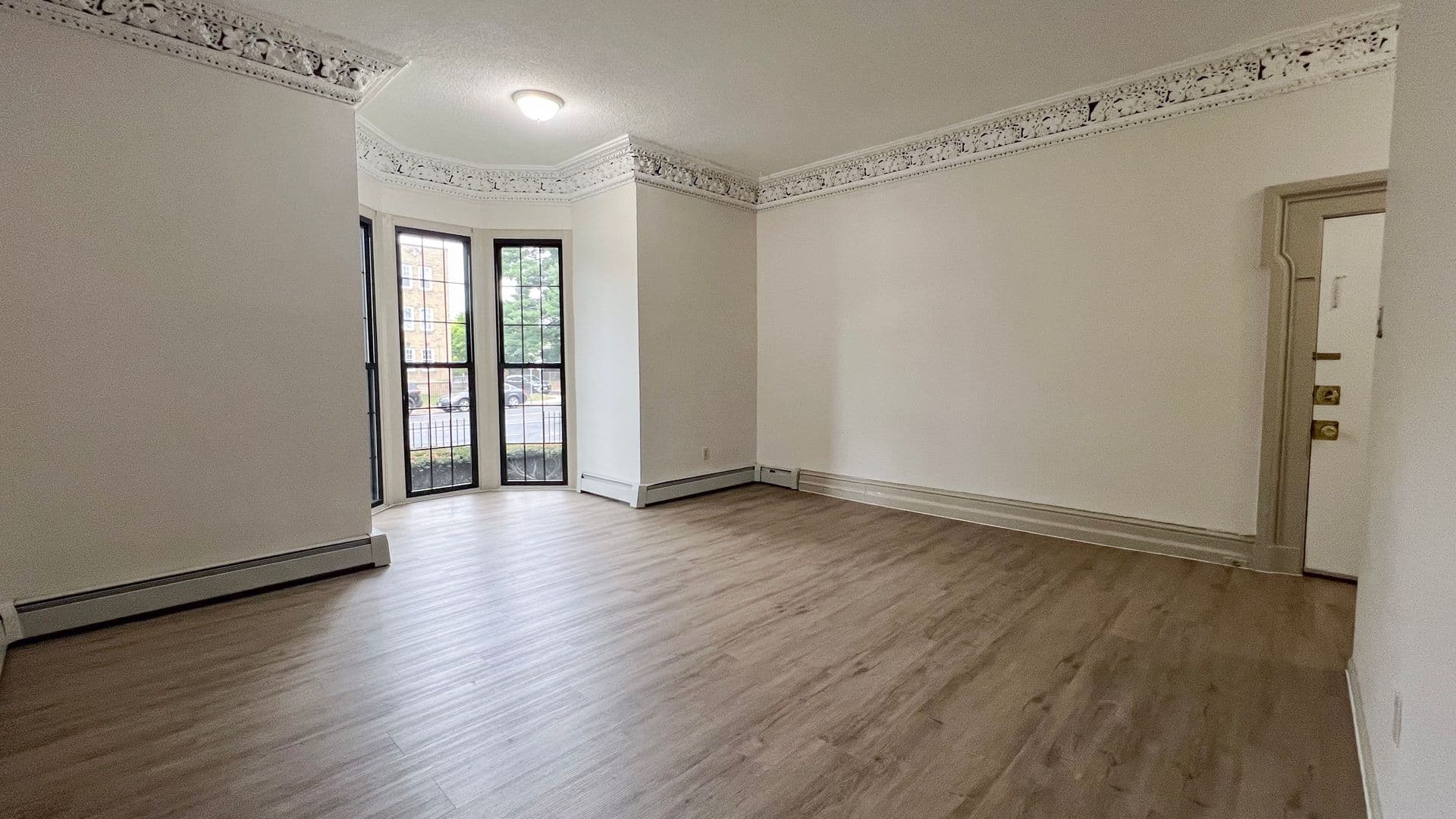 Hartford Apartment: 154 Wethersfield Ave