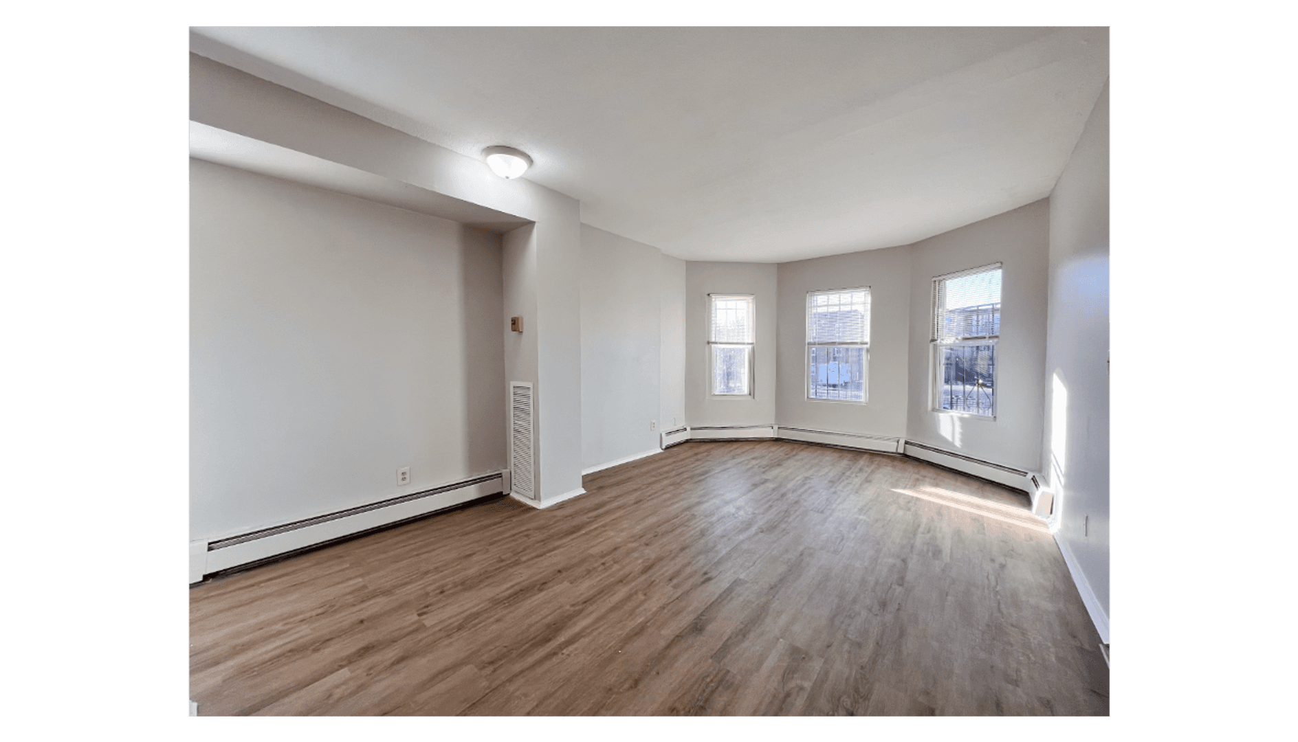 Hartford Apartment: 116 Brook St