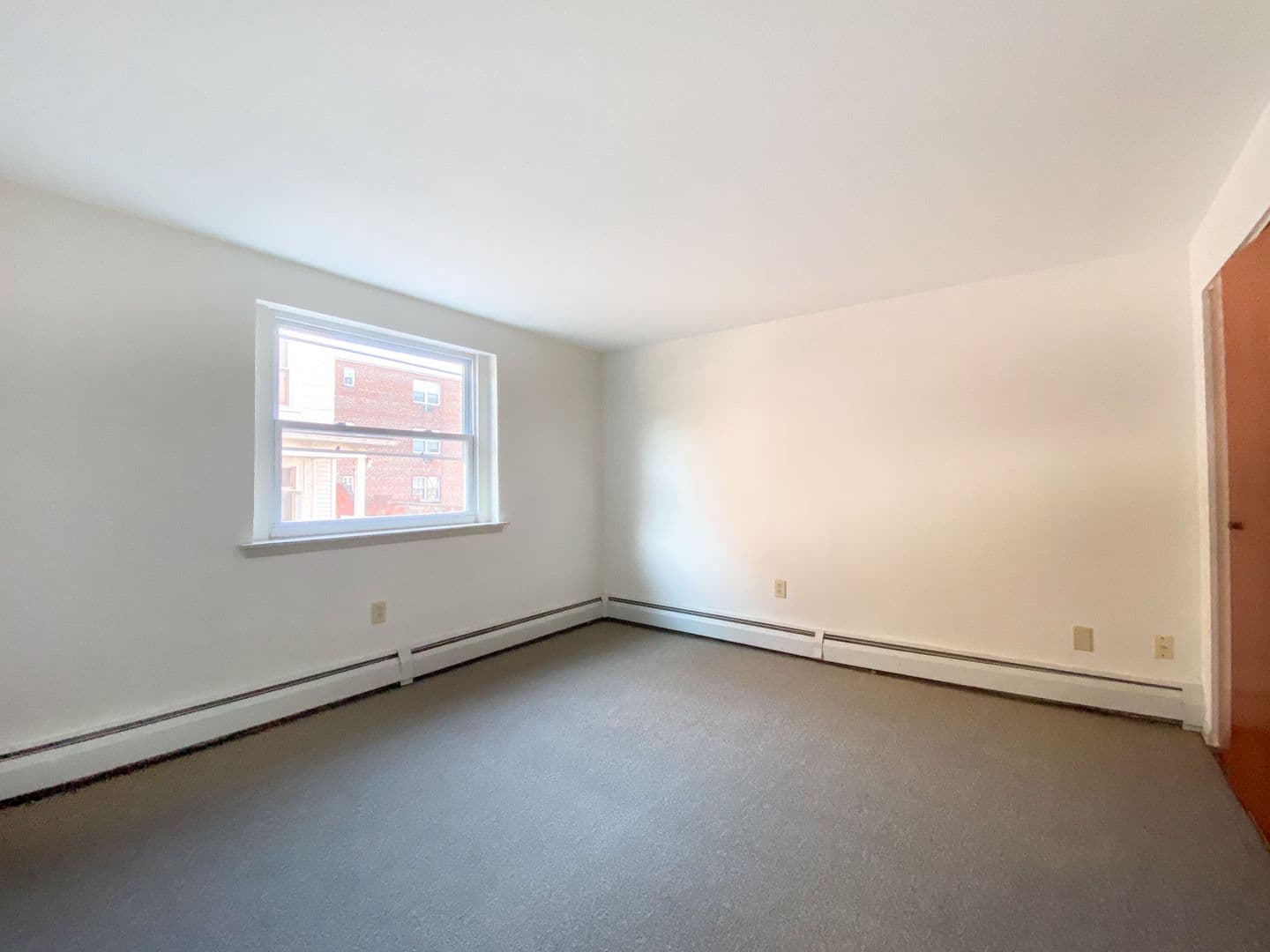 Hartford Apartment: 50 Allen Pl