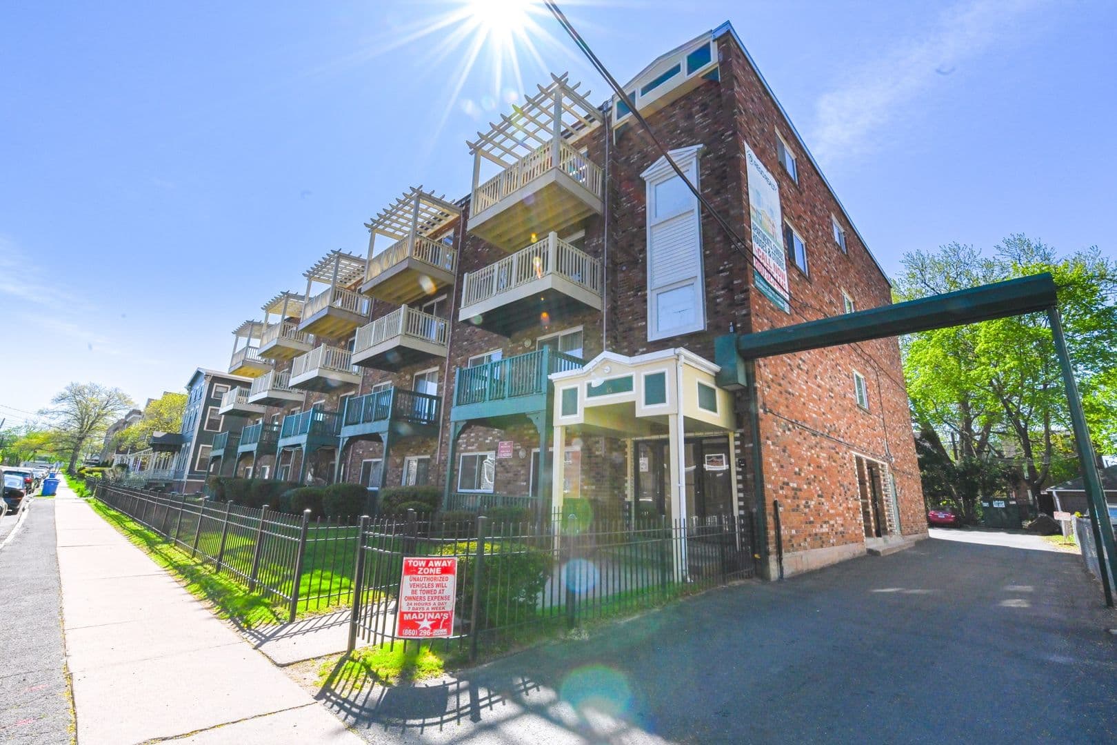 Hartford Apartment: 45 Allen Pl