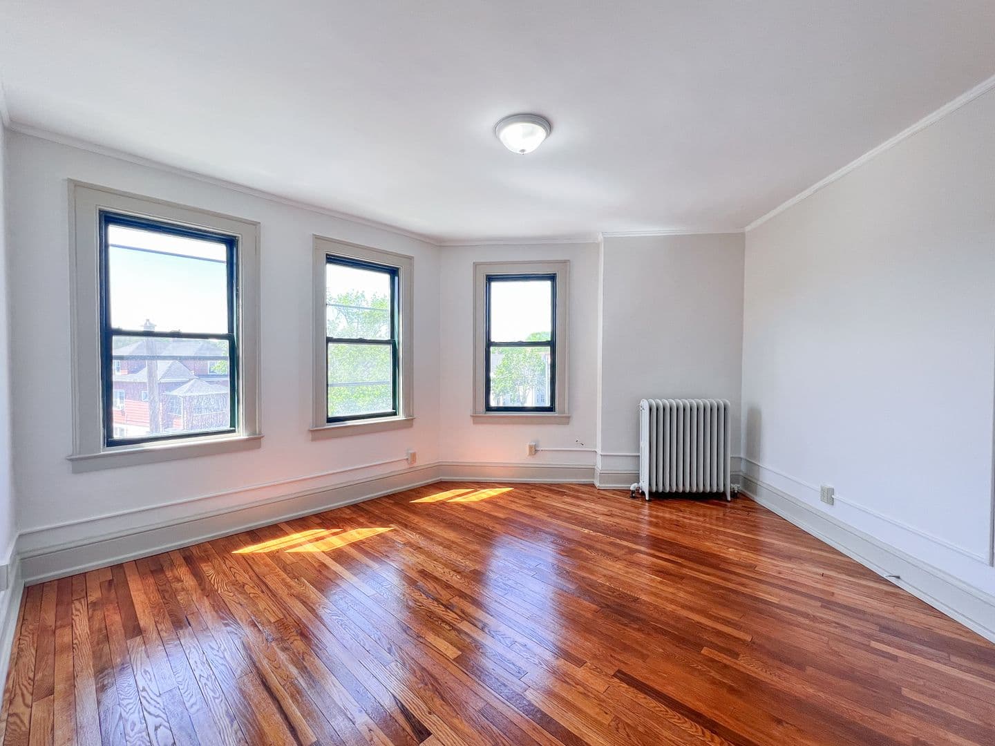Hartford Apartment: 808-812 Maple Ave