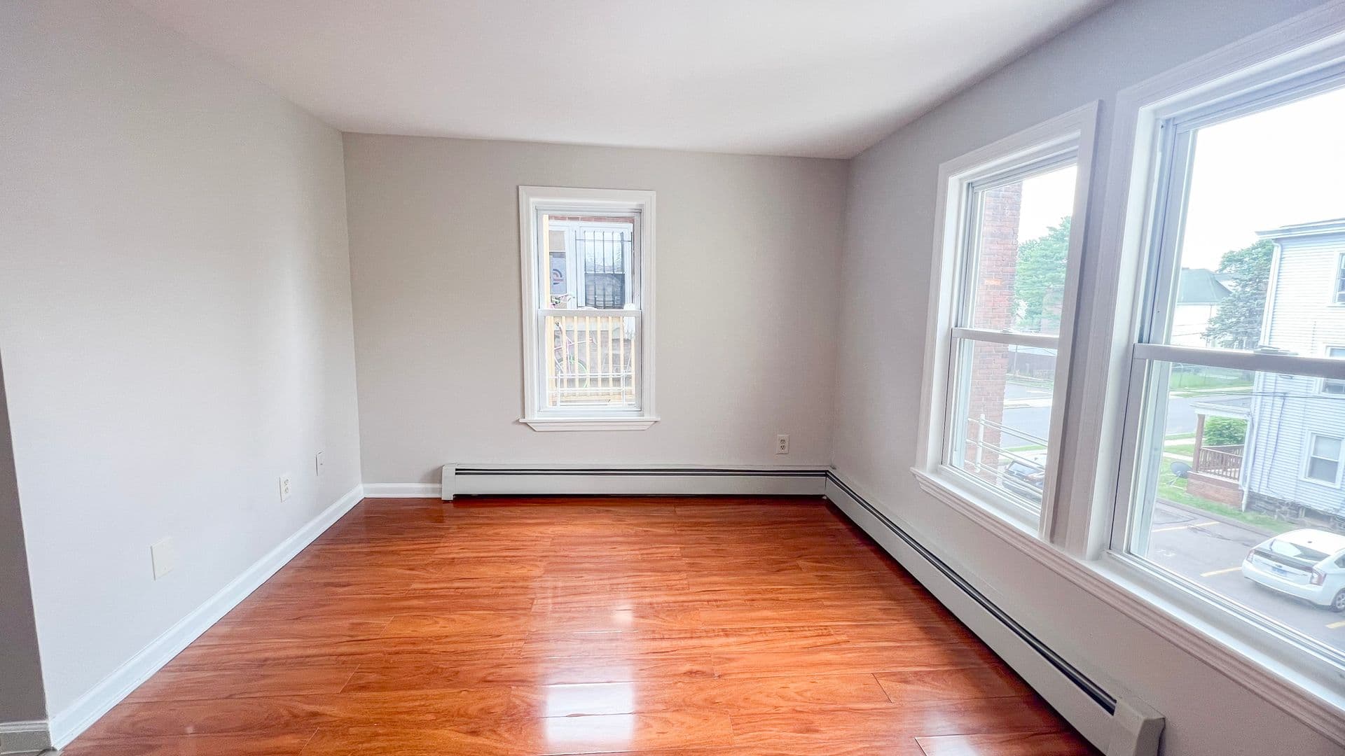 Hartford Apartment: 295 Franklin Ave