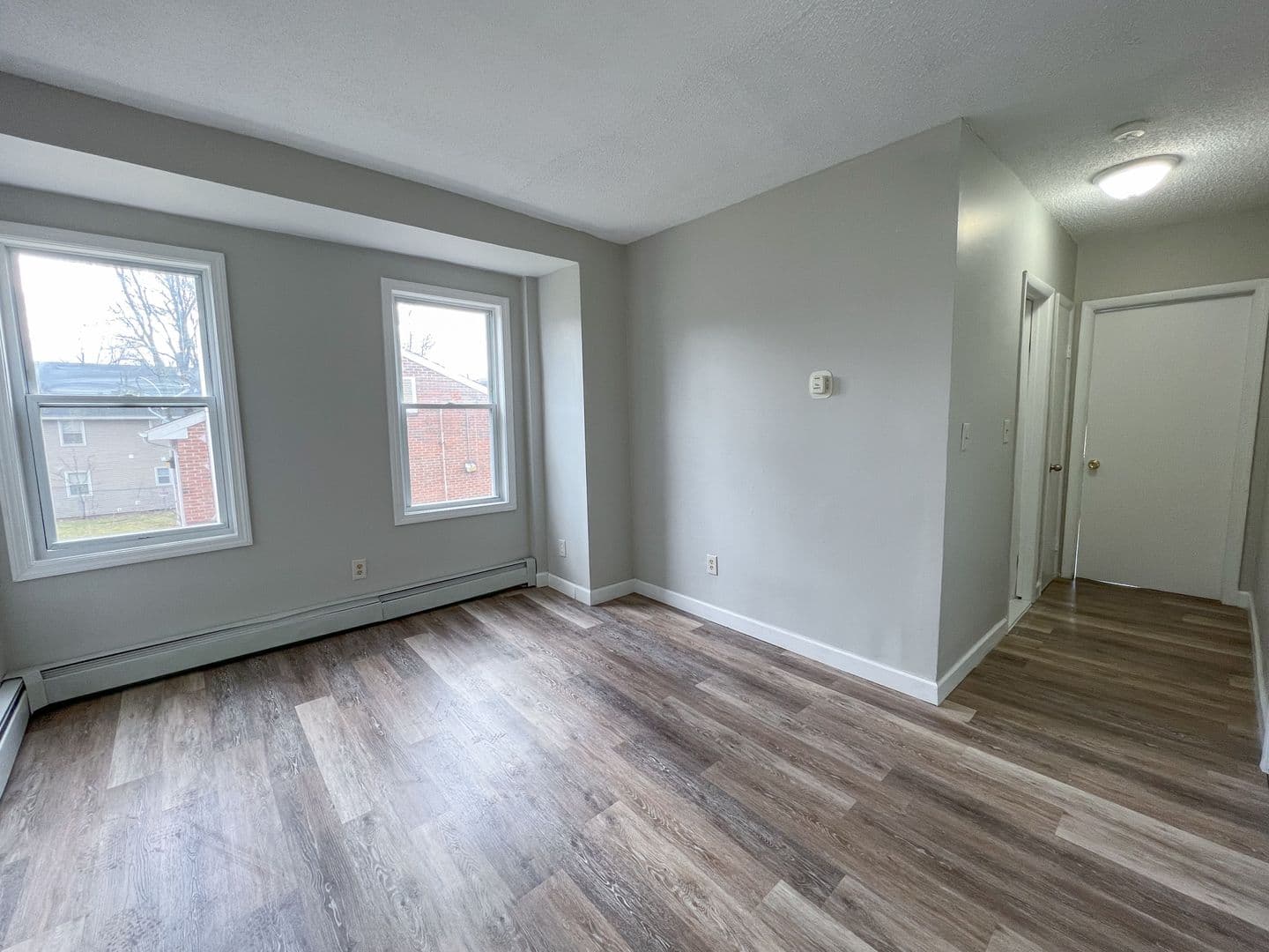 Hartford Apartment: 10 Winter St