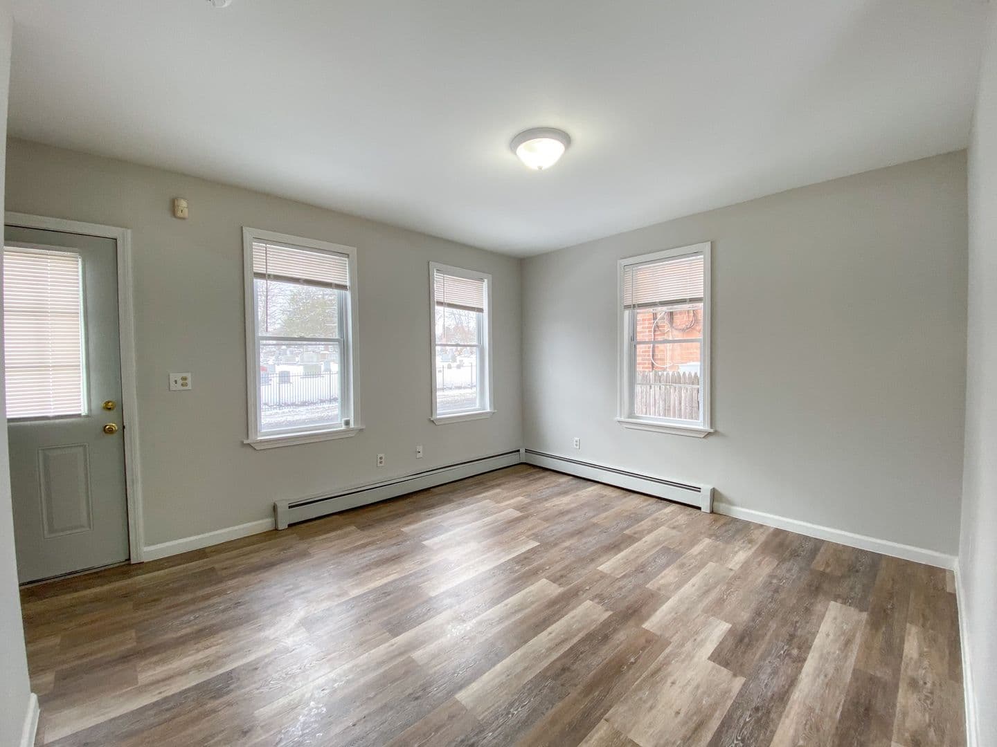 Hartford House: 158 Ward St