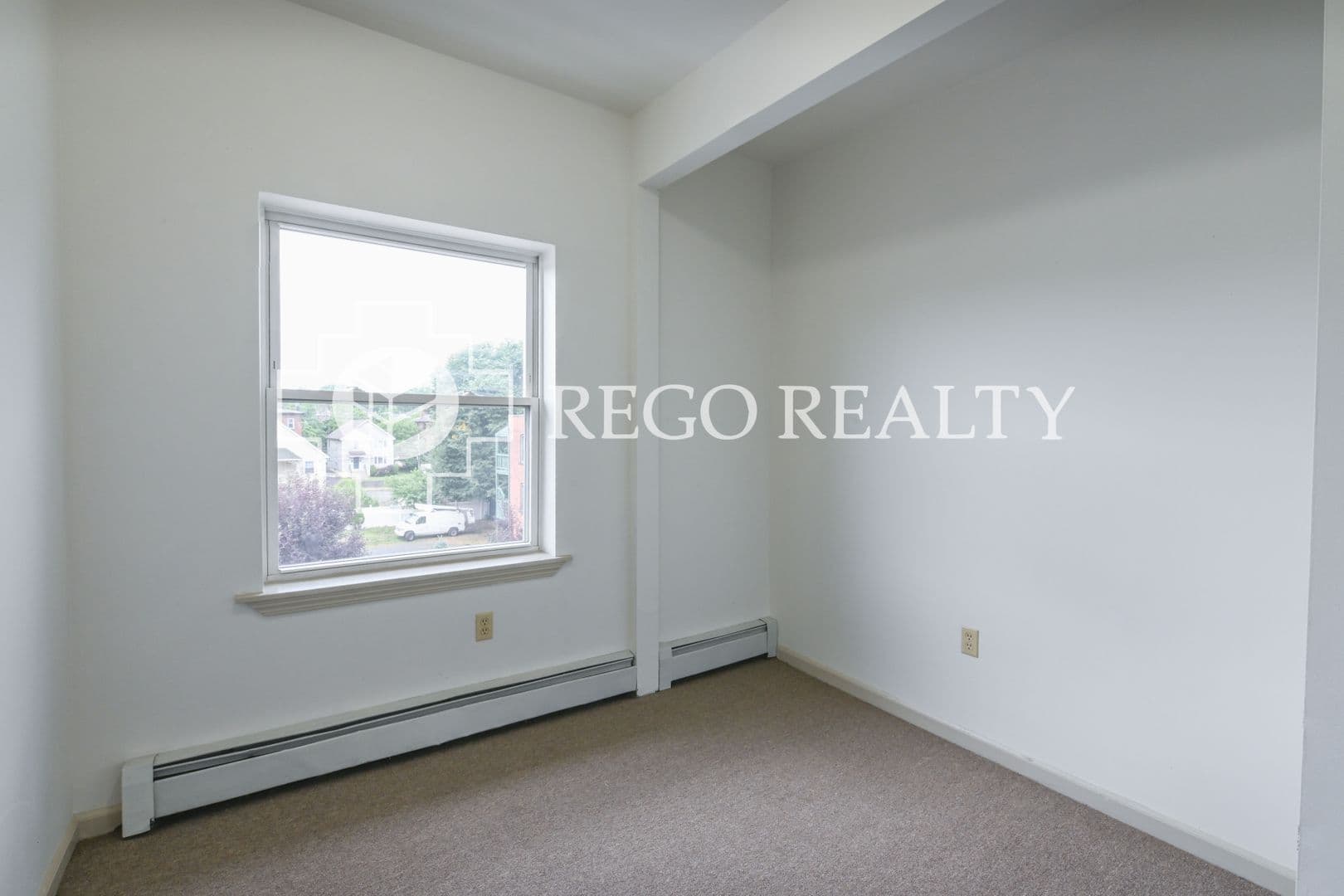 Hartford Apartment: 670-676 Broad St