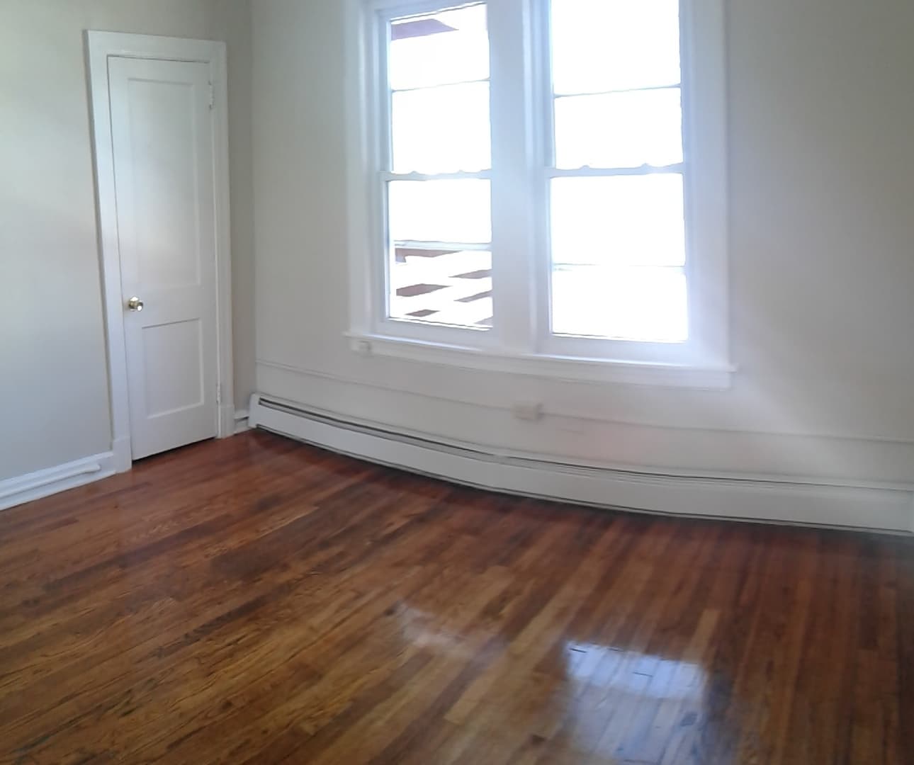 Hartford Apartment: 31-33 Dorothy St