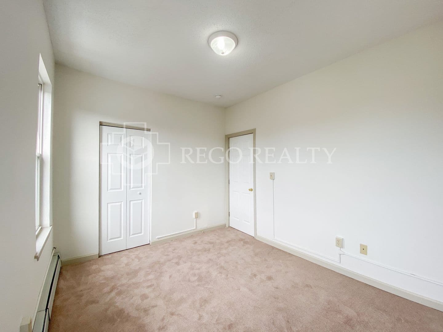 Hartford Apartment: 277 Buckingham St