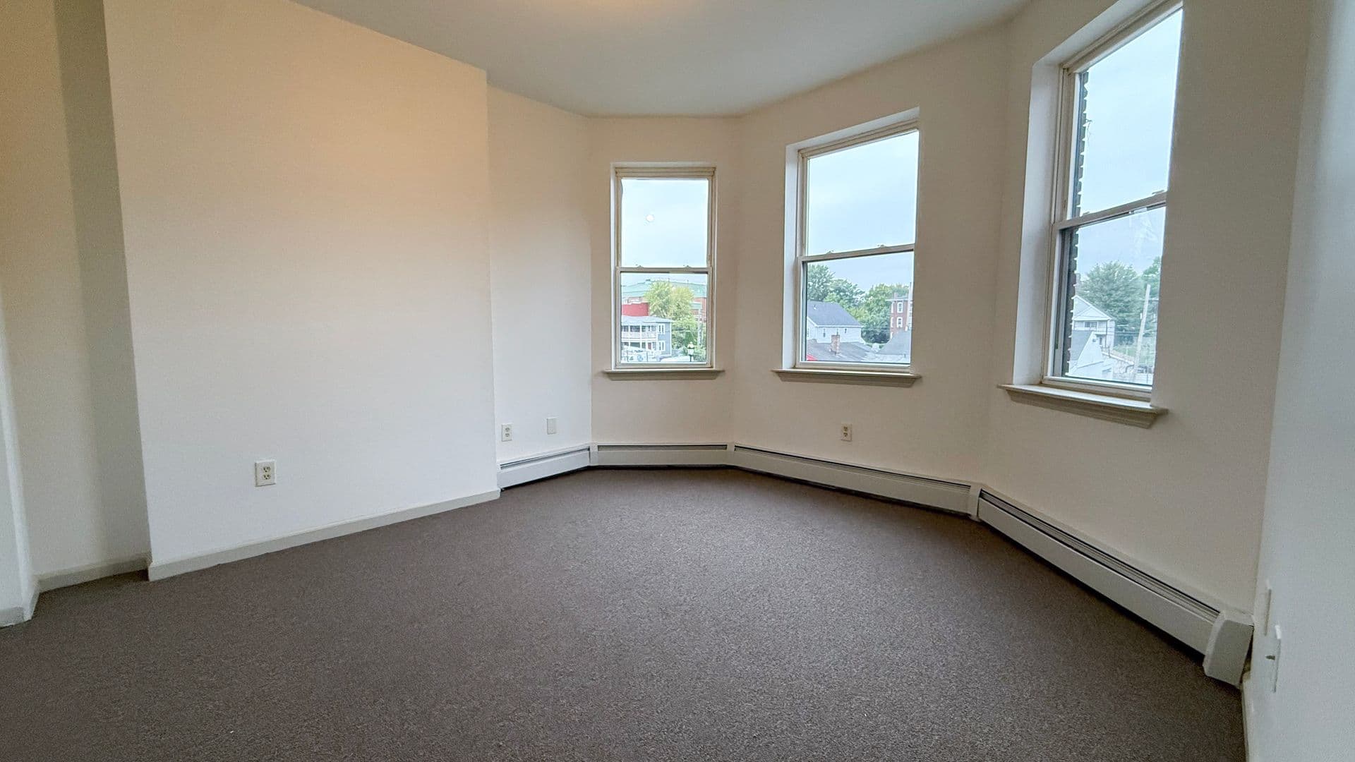 Hartford Apartment: 686-688 Broad St