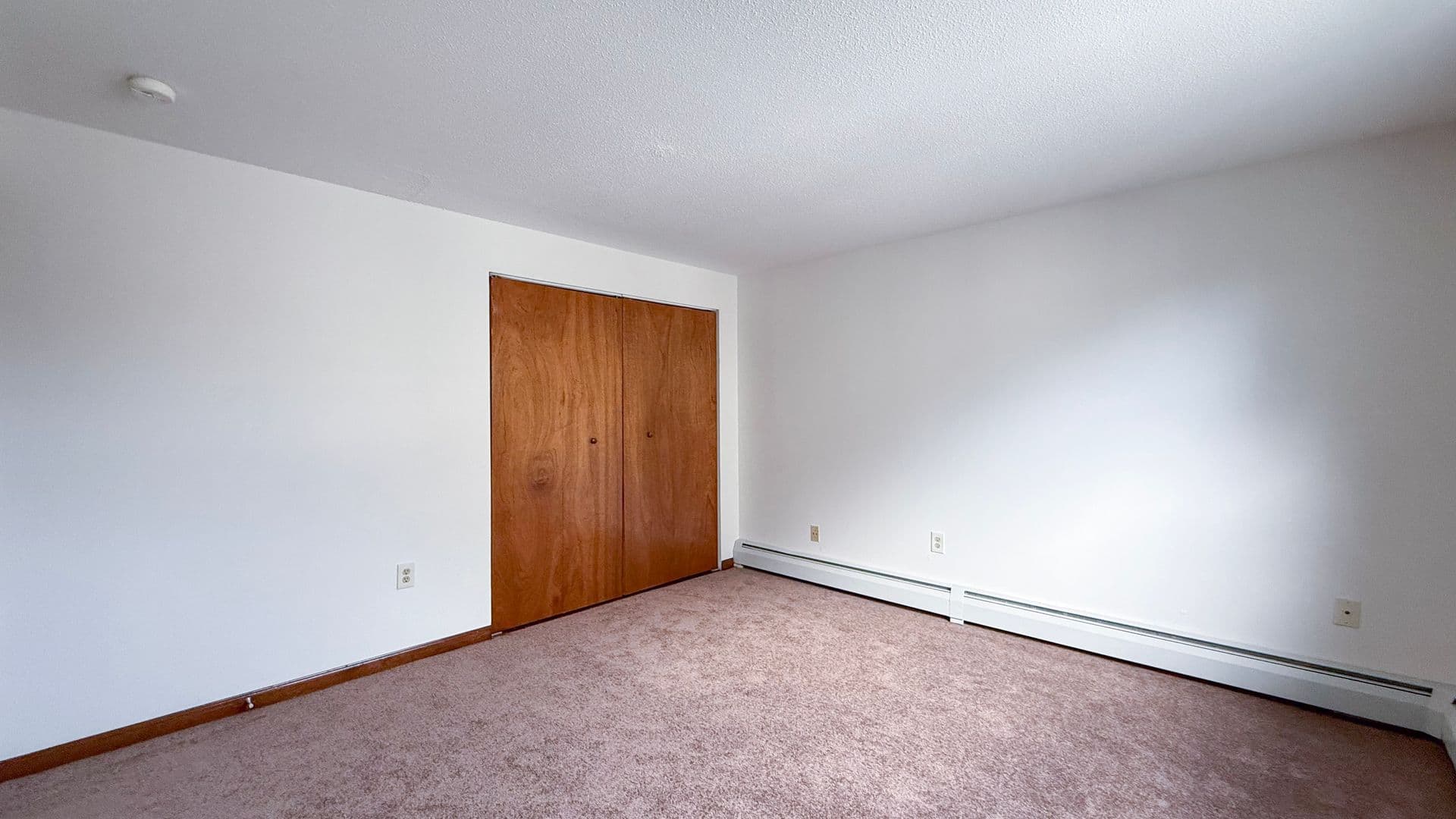 Hartford Apartment: 50 Allen Pl