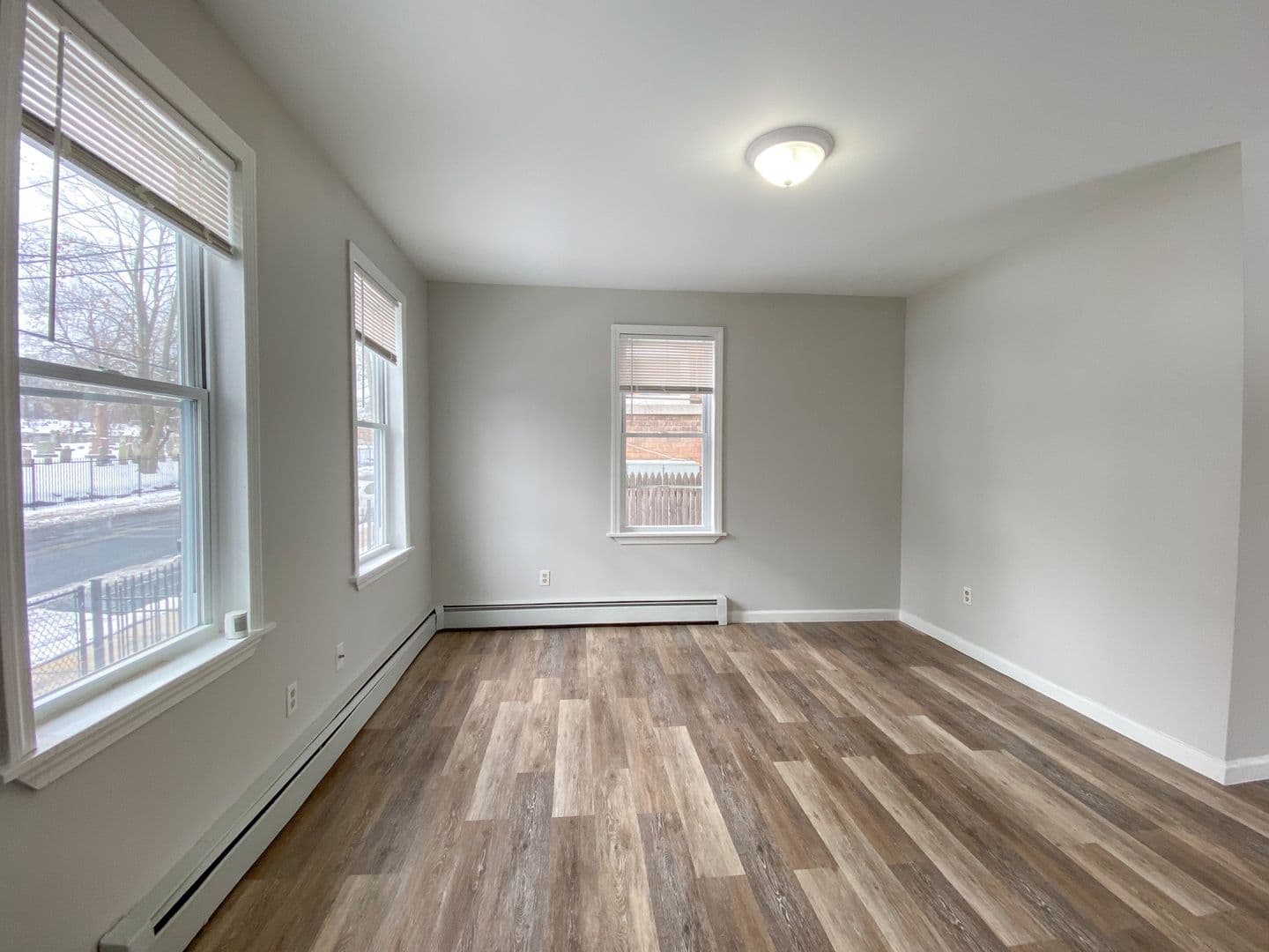 Hartford House: 158 Ward St