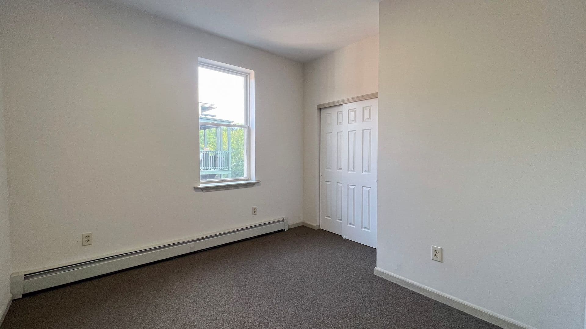 Hartford Apartment: 686-688 Broad St