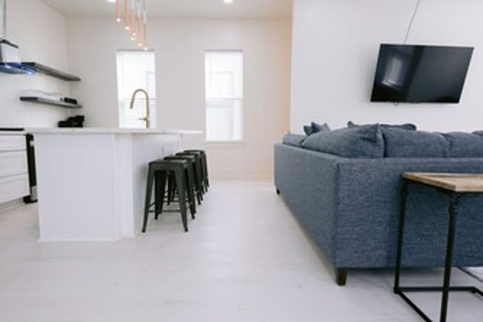 New Orleans Apartment: 1933-35 Iberville St.