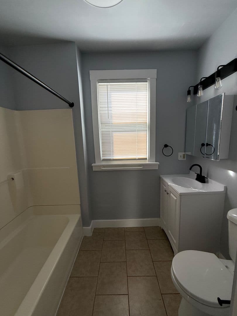 New Haven Apartment: 27 Harding Pl.