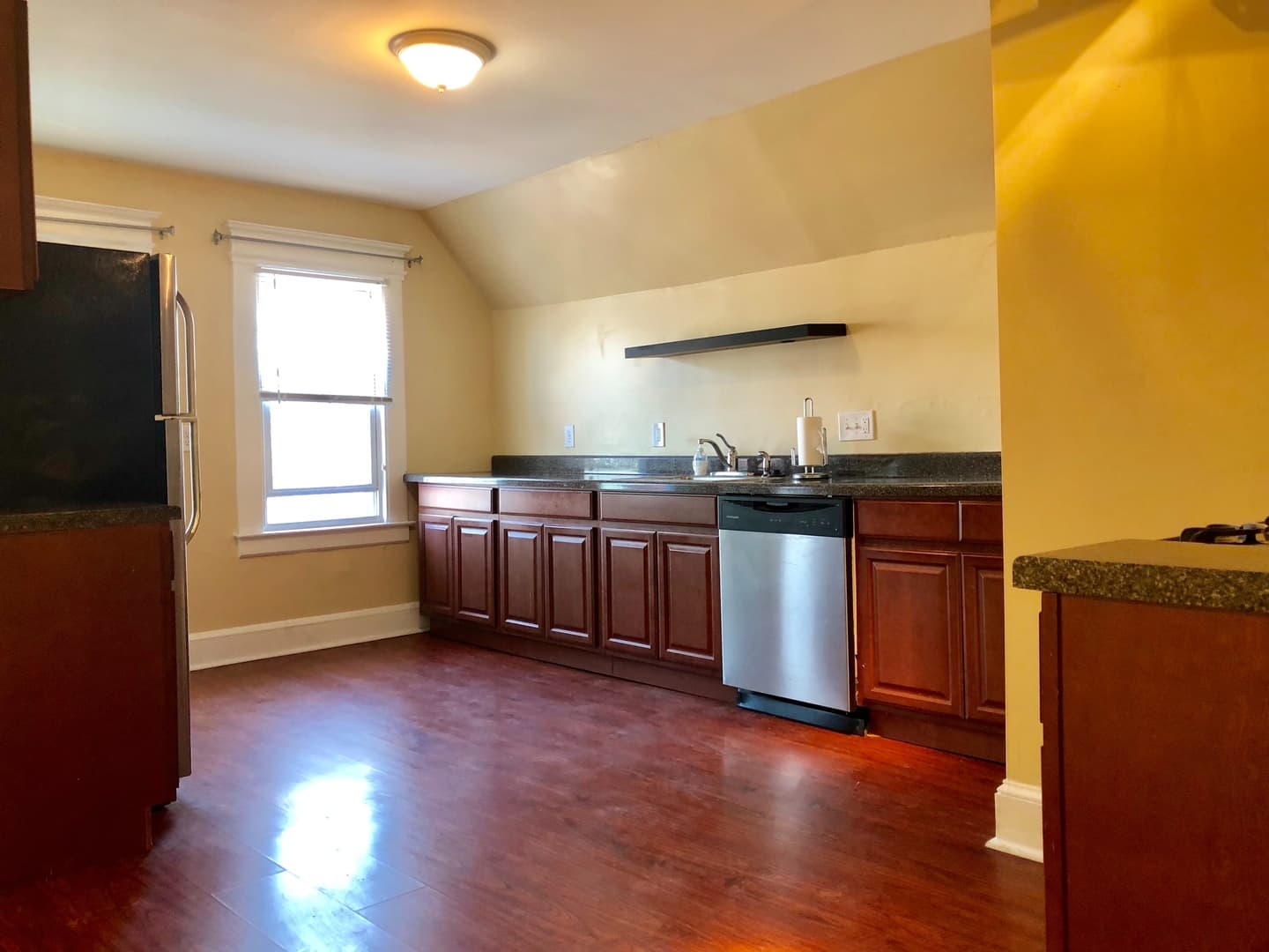 New Haven Apartment: 337 Winthrop