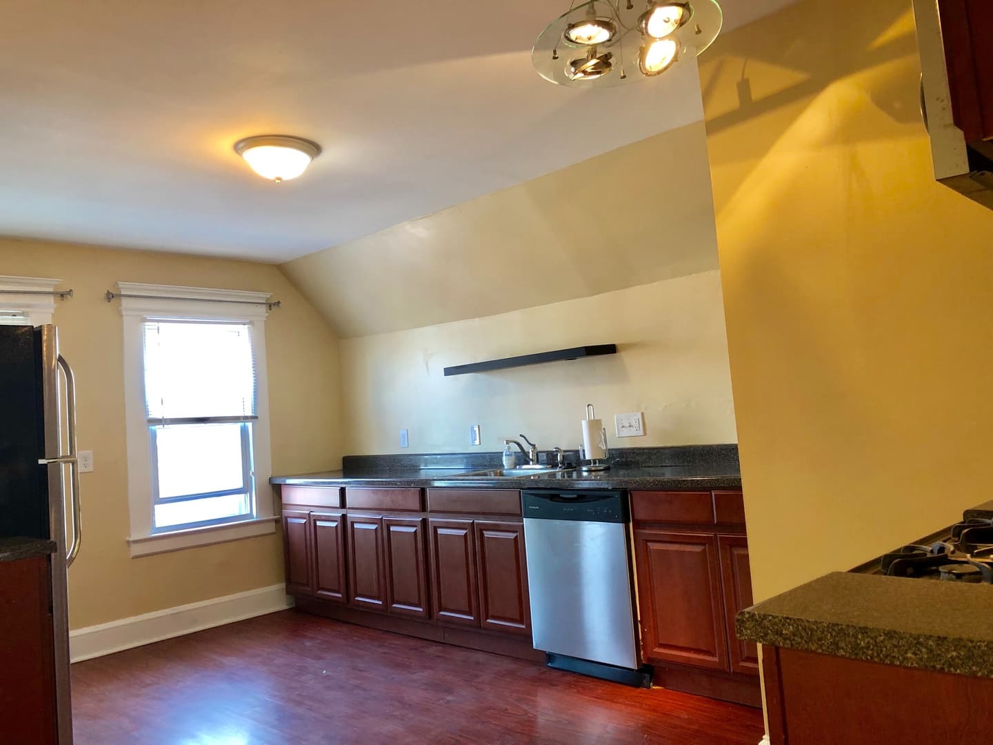 New Haven Apartment: 337 Winthrop