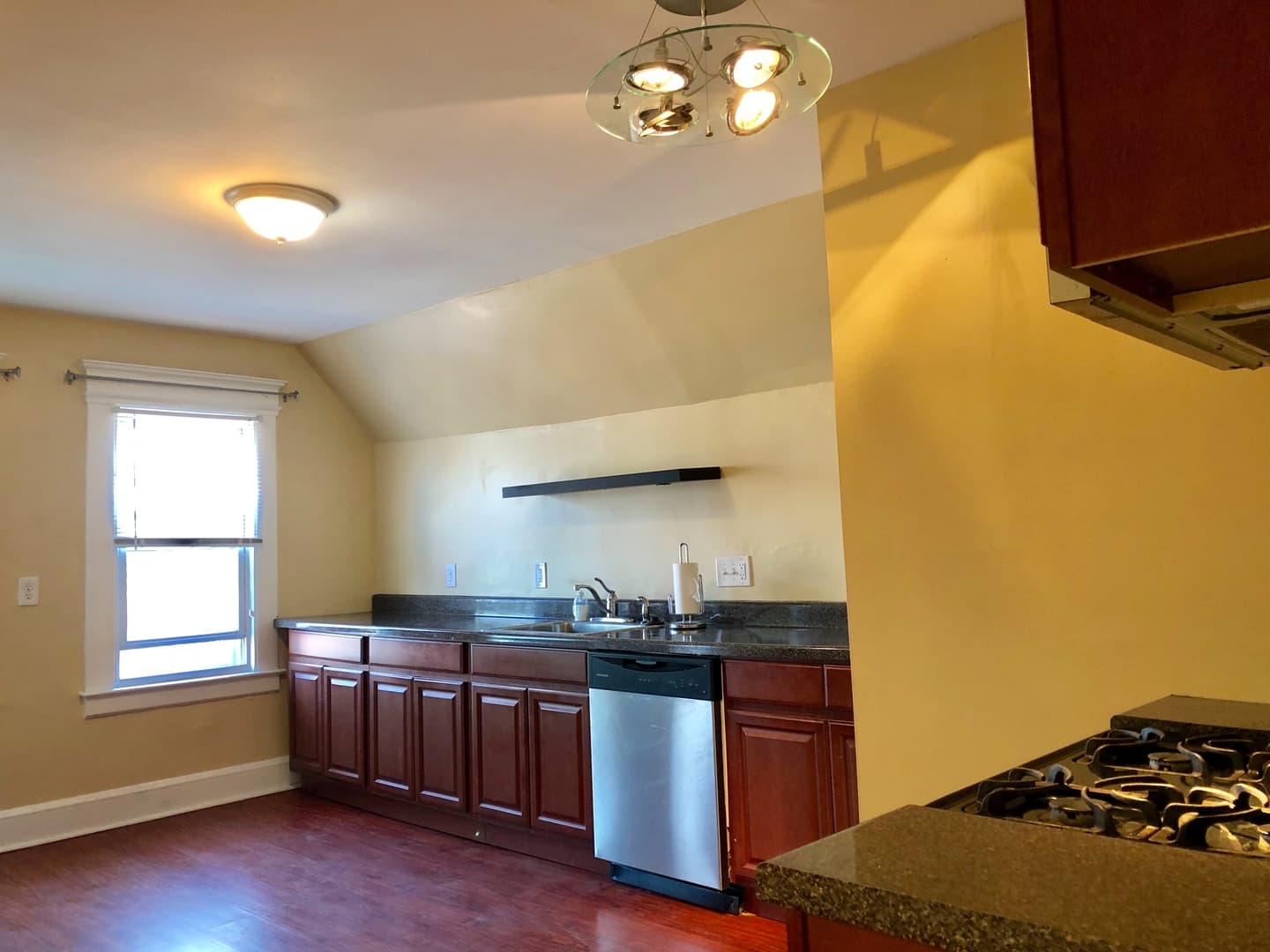 New Haven Apartment: 337 Winthrop