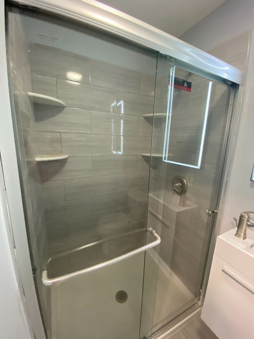 New Haven Apartment: 506 Ferry St