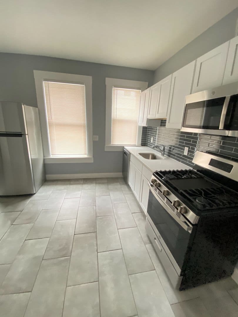 New Haven Apartment: 506 Ferry St