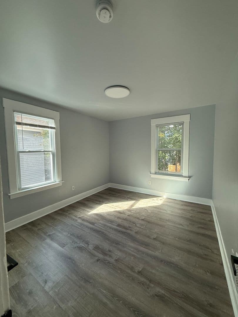 New Haven Apartment: 27 Harding Pl.
