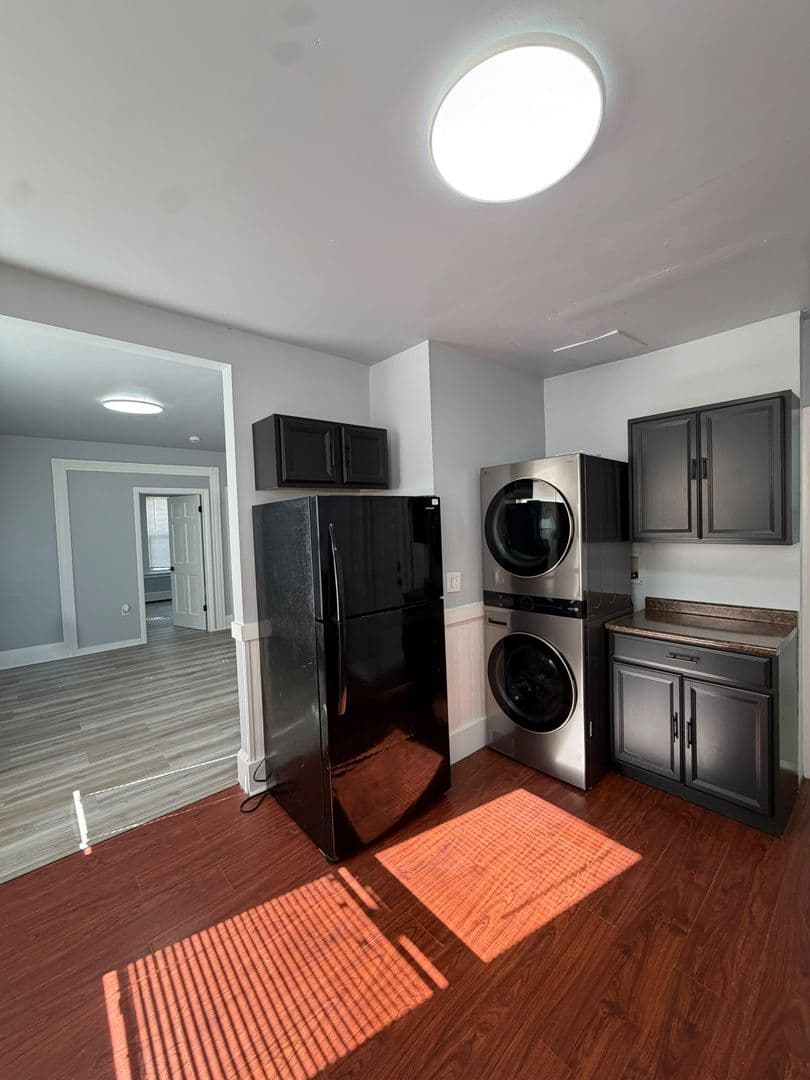 New Haven Apartment: 35 Farren Ave.