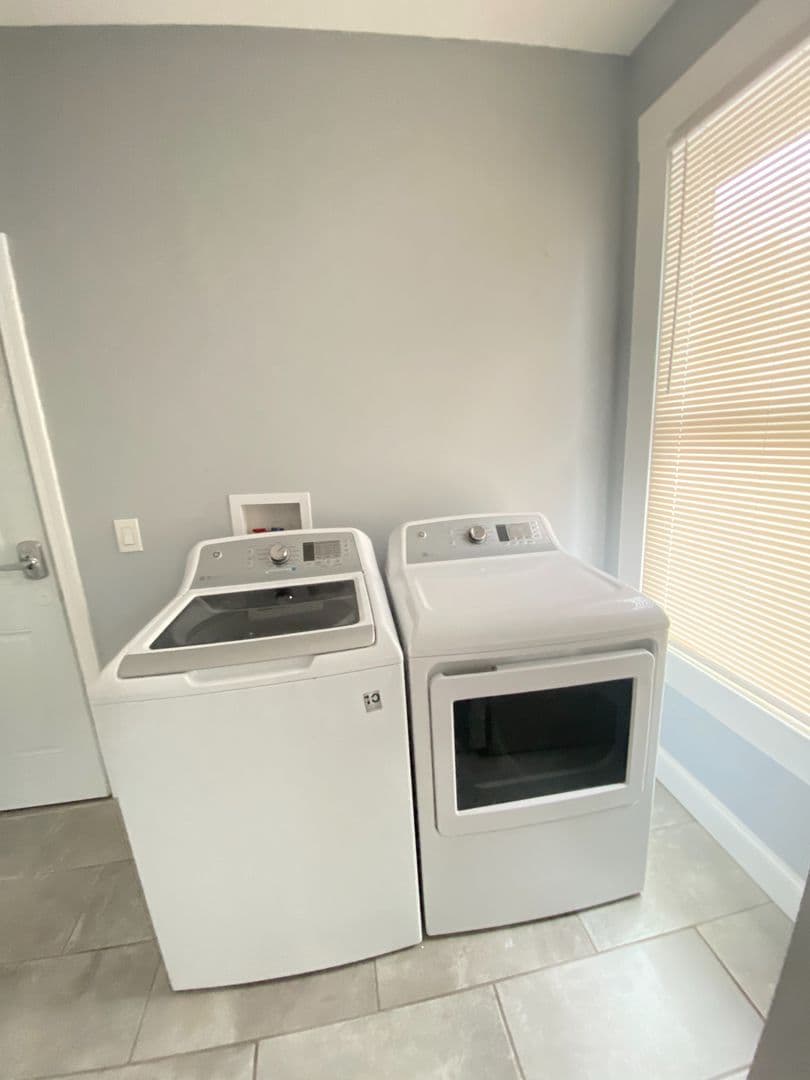 New Haven Apartment: 506 Ferry St
