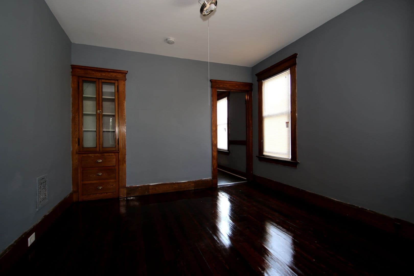 New Haven Apartment: 192 Chatham, 2nd Fl
