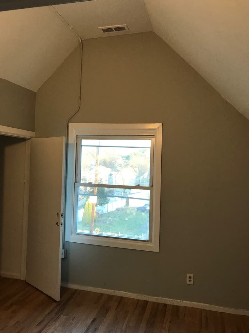 New Haven Apartment: 150 Farren Ave.