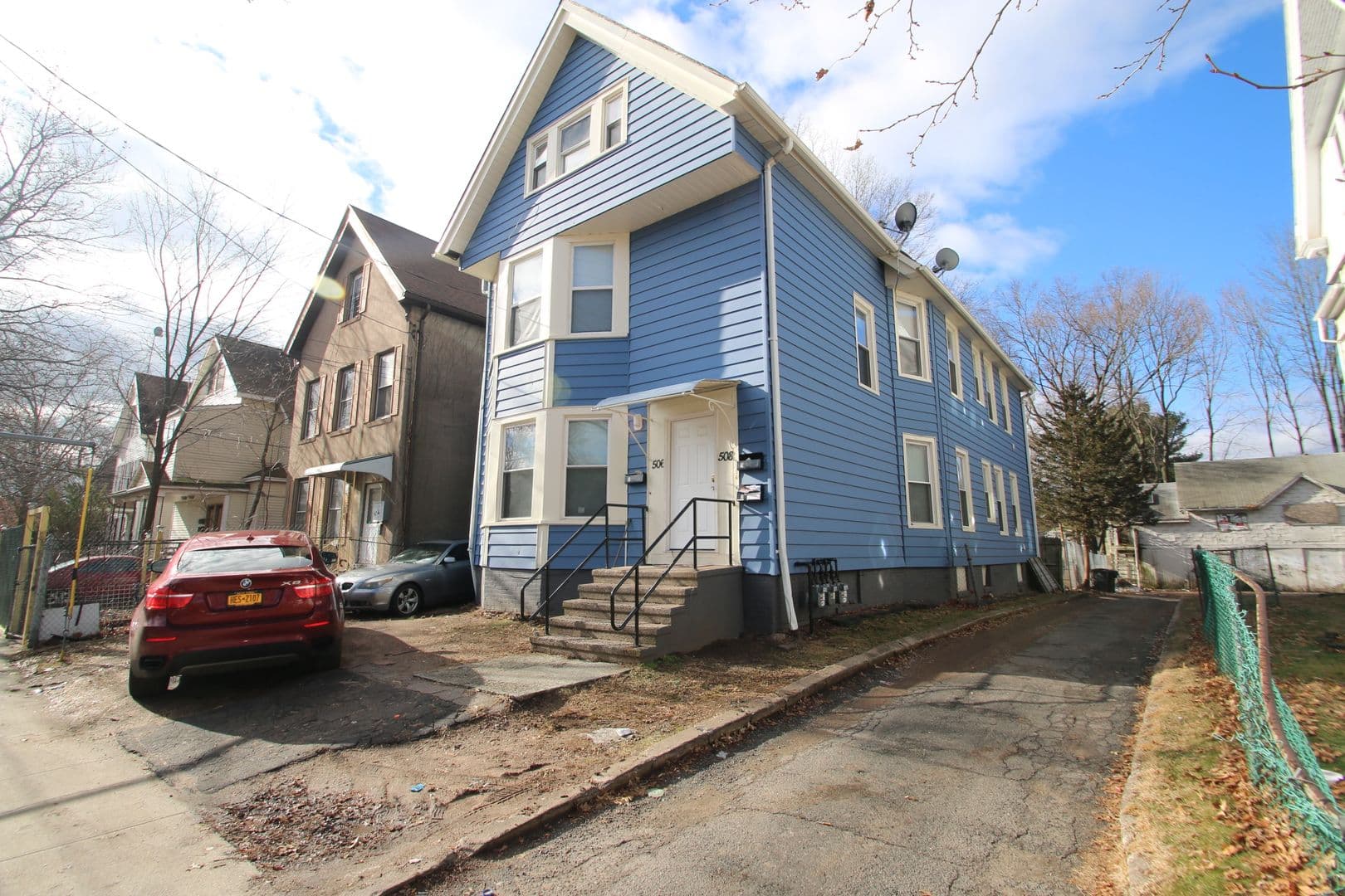 New Haven Apartment: 506 Ferry St