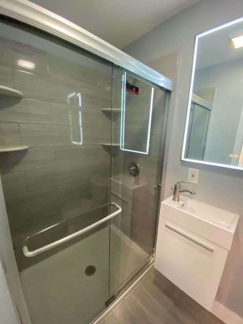 New Haven Apartment: 506 Ferry St