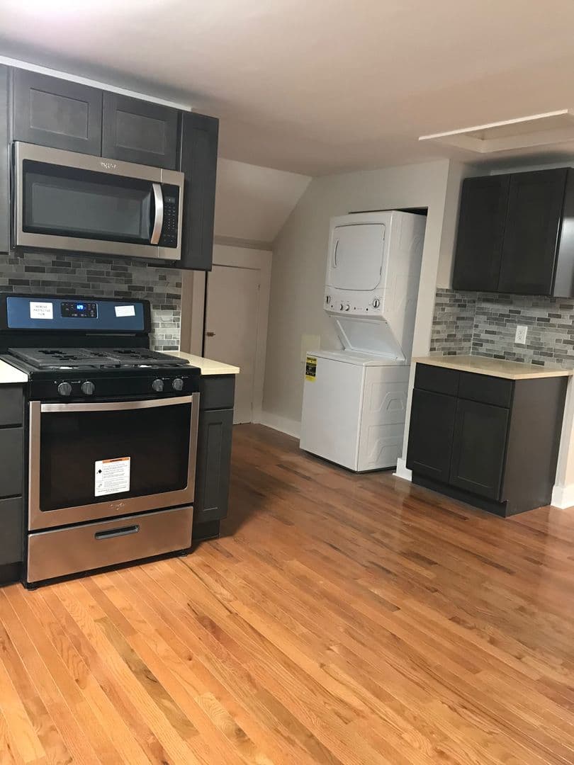 New Haven Apartment: 58 Ellsworth