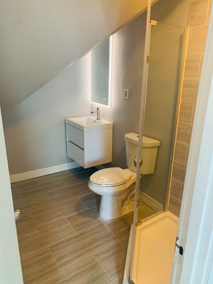 New Haven Apartment: 30 Rowe